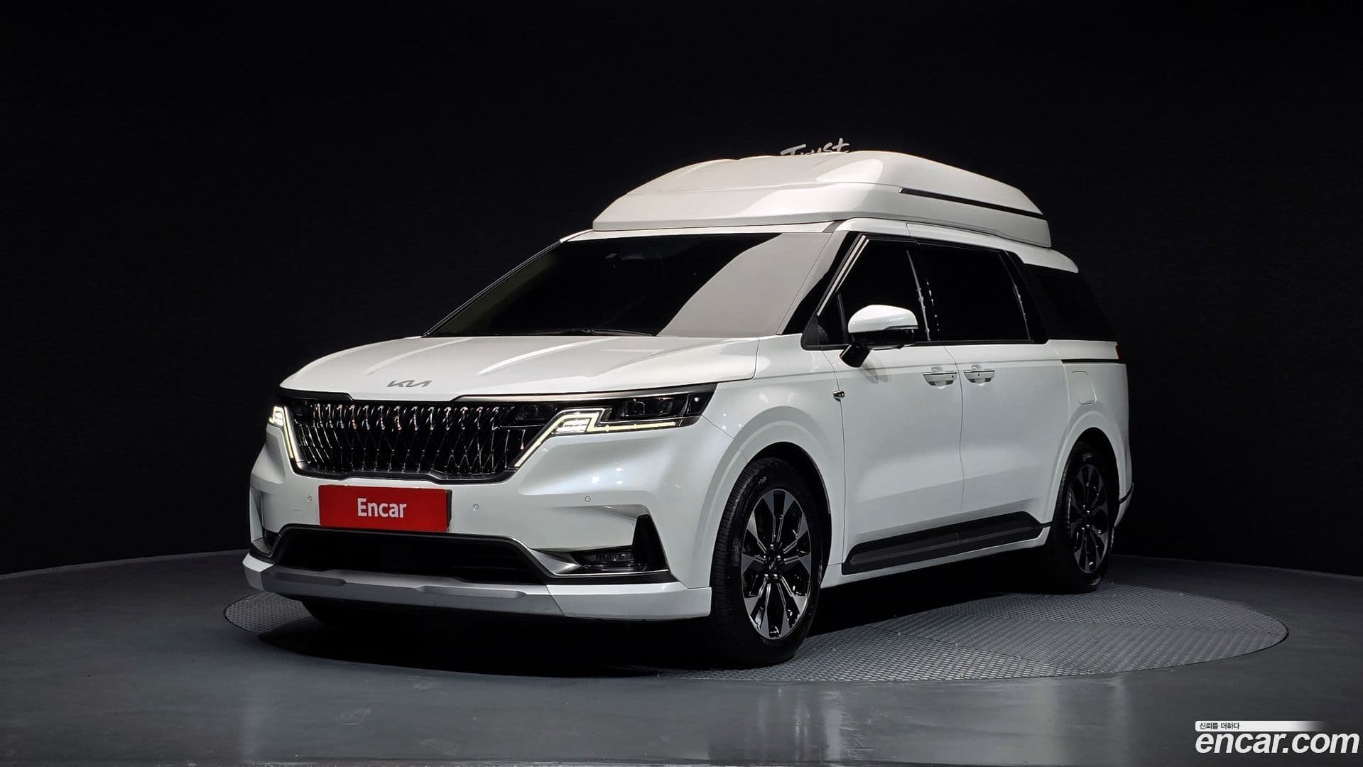 Main__Slider__Photo:Canival Kia 2022.7-0