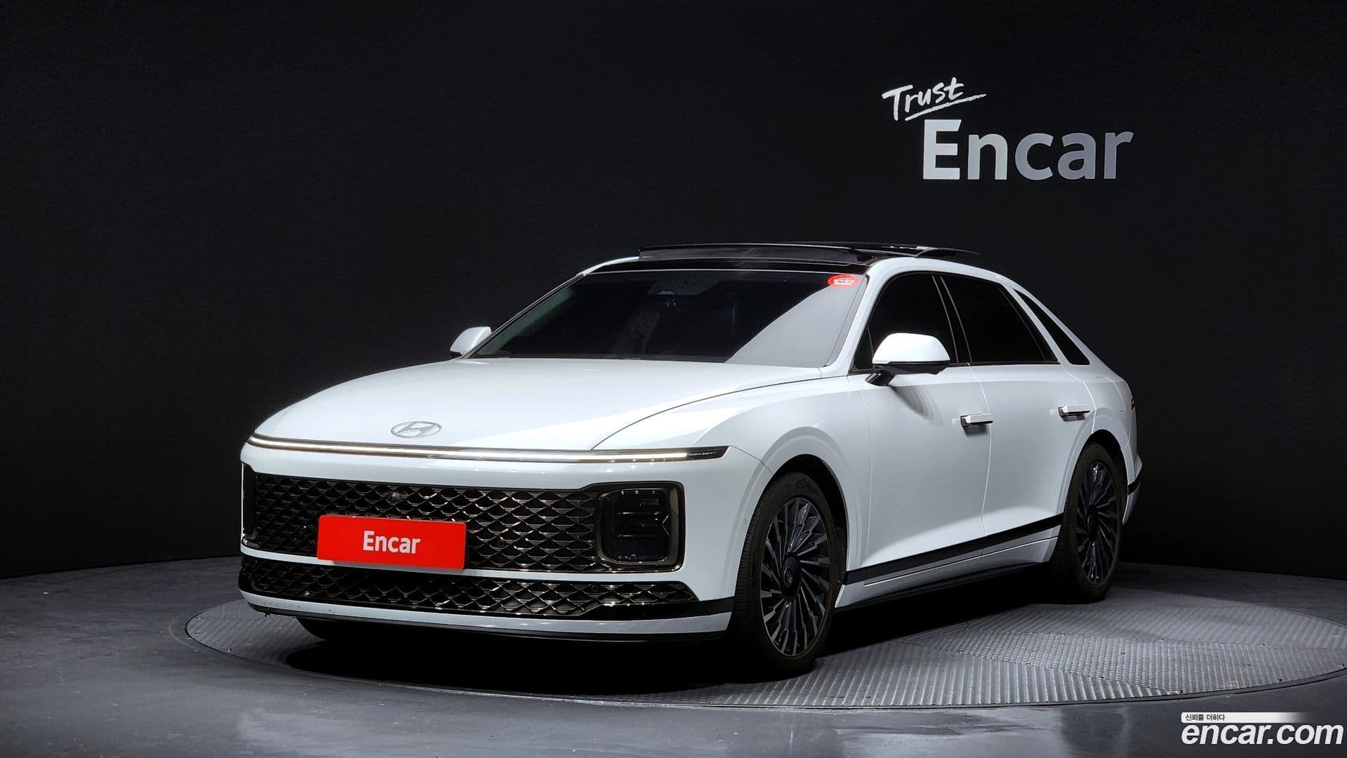 Main__Slider__Photo:Grandeur Hyundai 2023.1-0