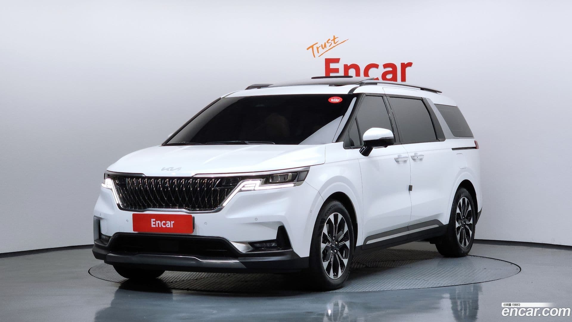 Main__Slider__Photo:Canival Kia 2023.10-0