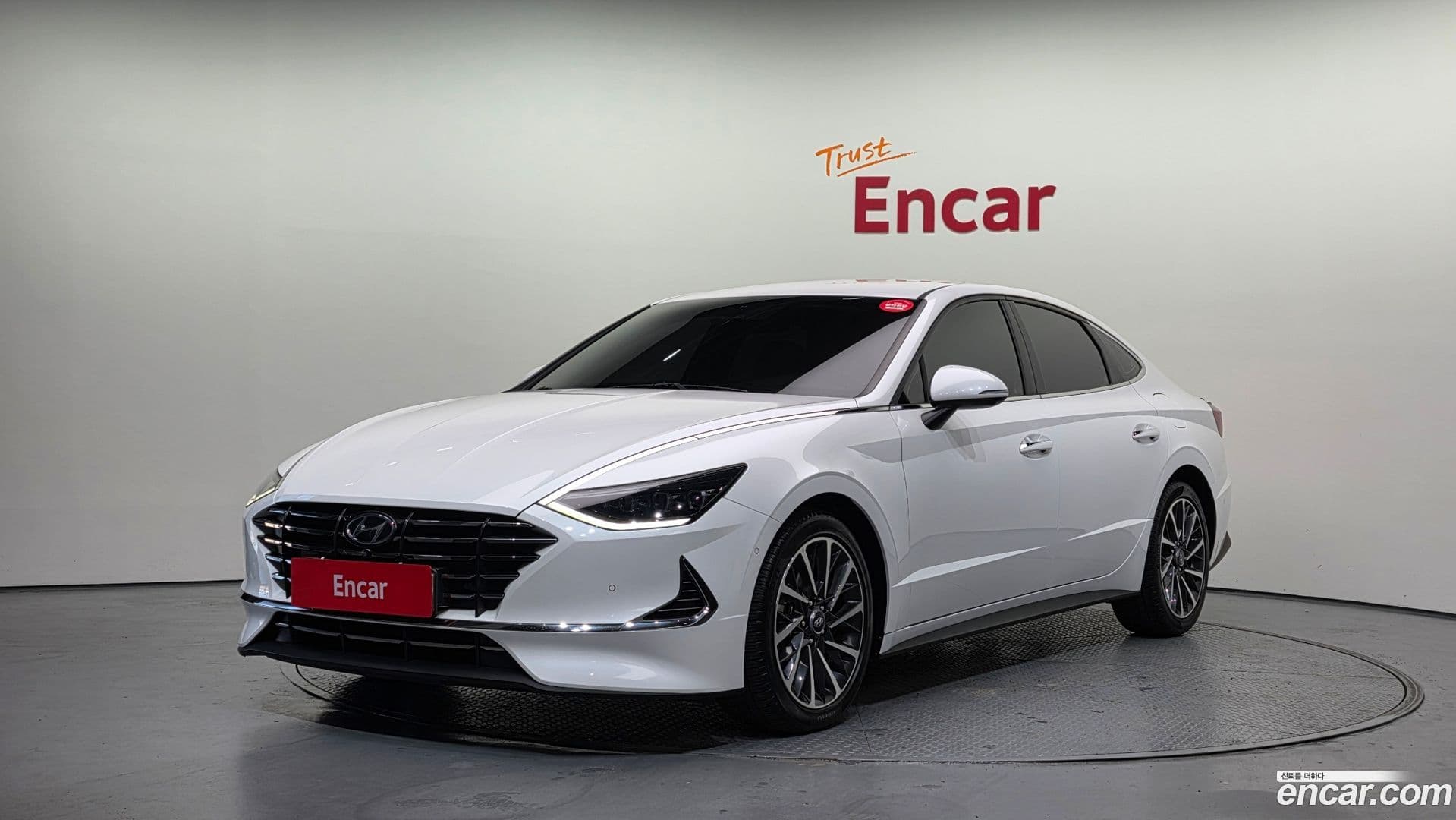 Main__Slider__Photo:Sonata Hyundai 2019.4-0