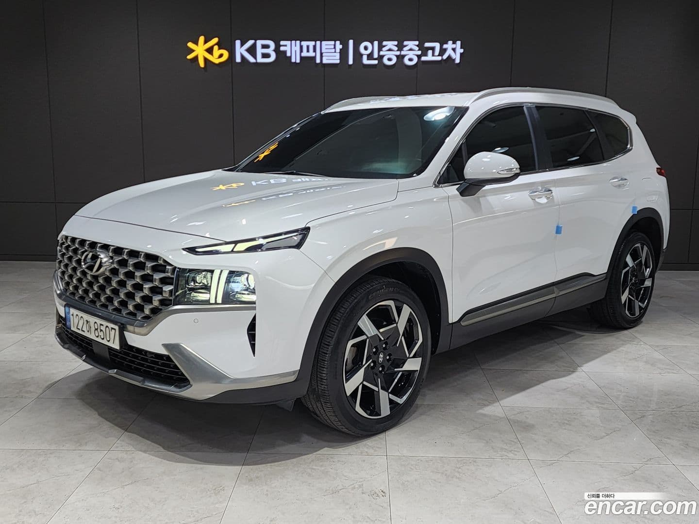 Main__Slider__Photo:Santafe Hyundai 2021.10-0