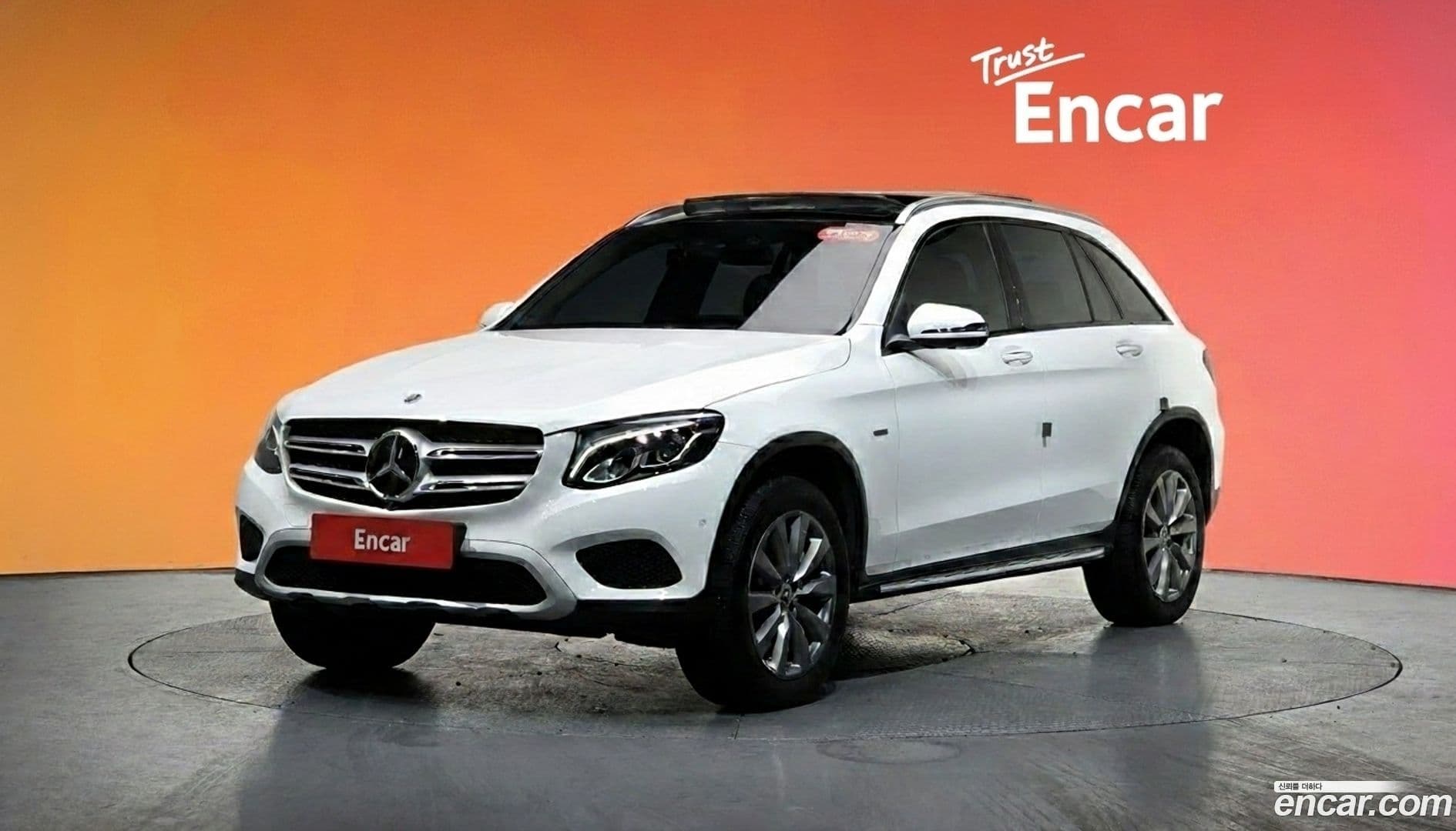 Main__Slider__Photo:GLC-Class Mercedes-Benz 2018.10-0