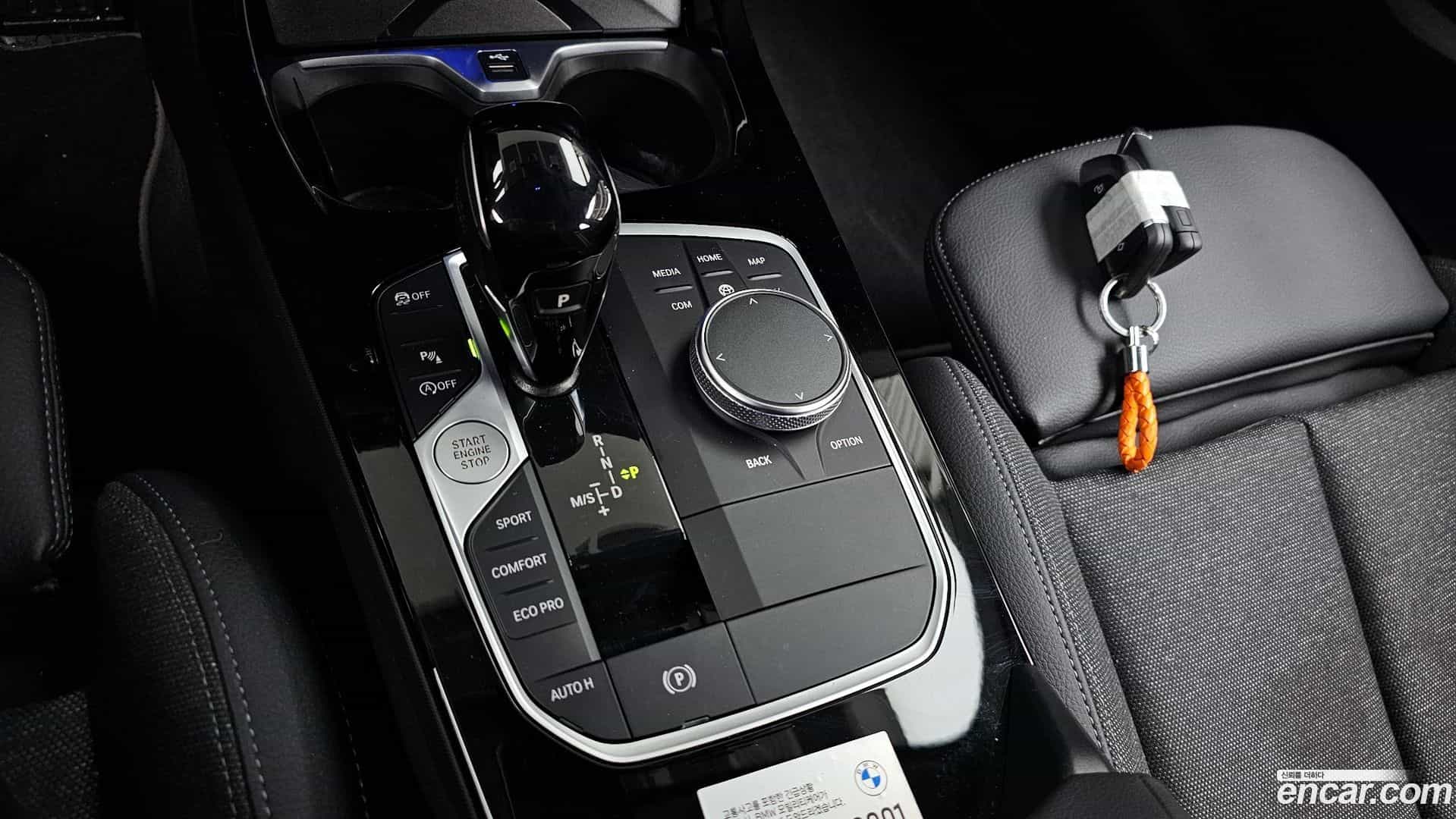1-Series BMW 2023.9-INNER-009