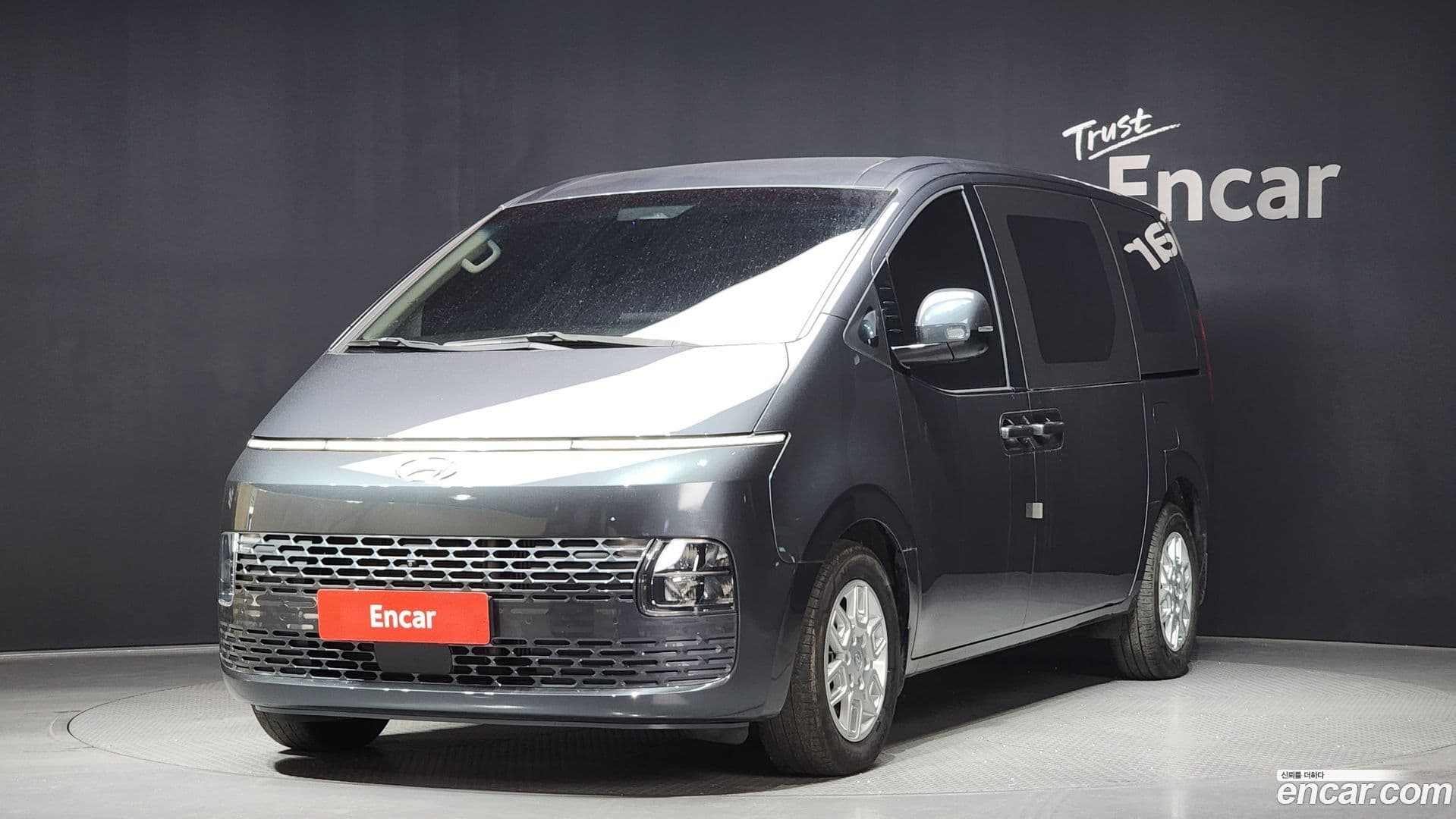 Main__Slider__Photo:Staria Hyundai 2022.3-0
