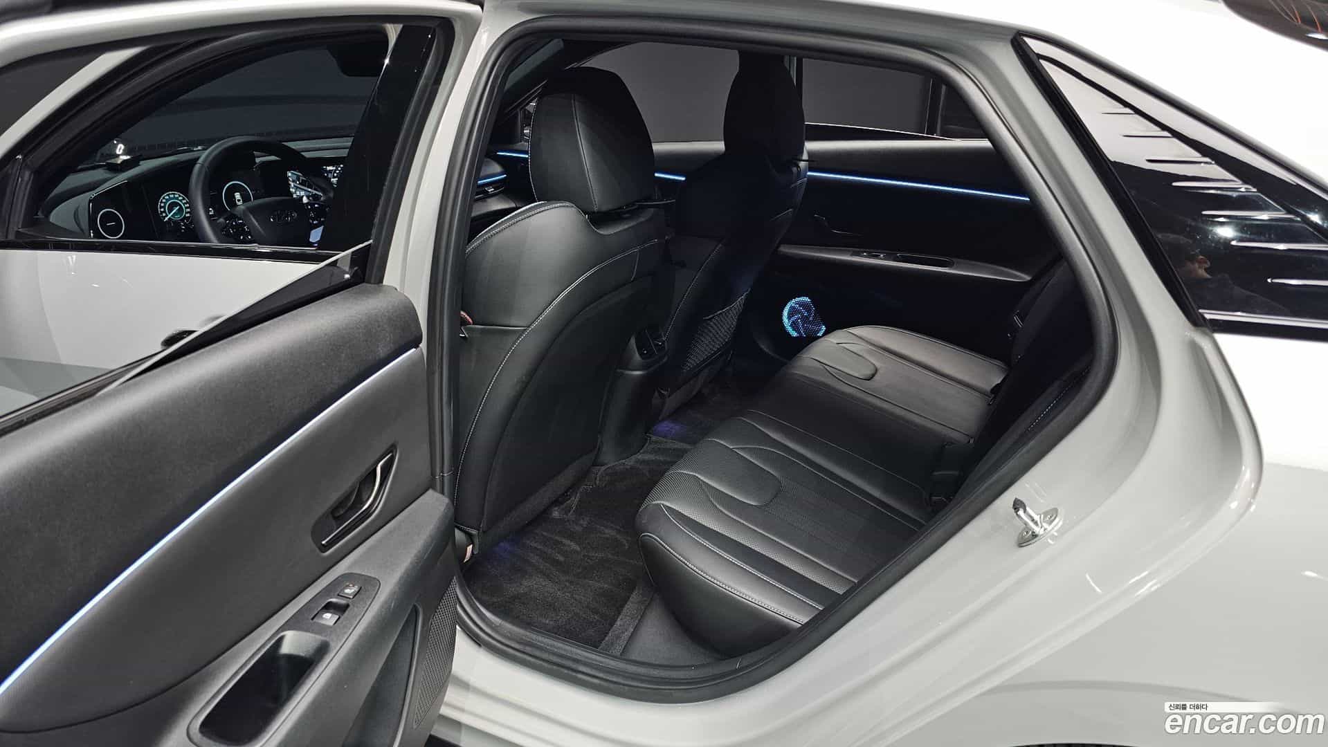 AVANTE Hyundai 2021.8-OPTION-016