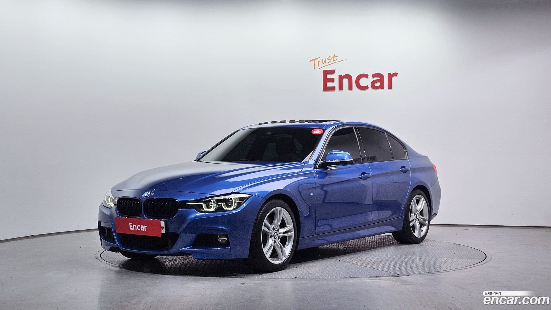 Main__Slider__Photo:3-Series BMW 2018.10-0