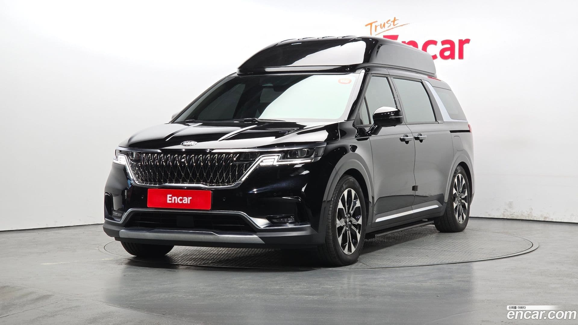 Main__Slider__Photo:Canival Kia 2021.5-0