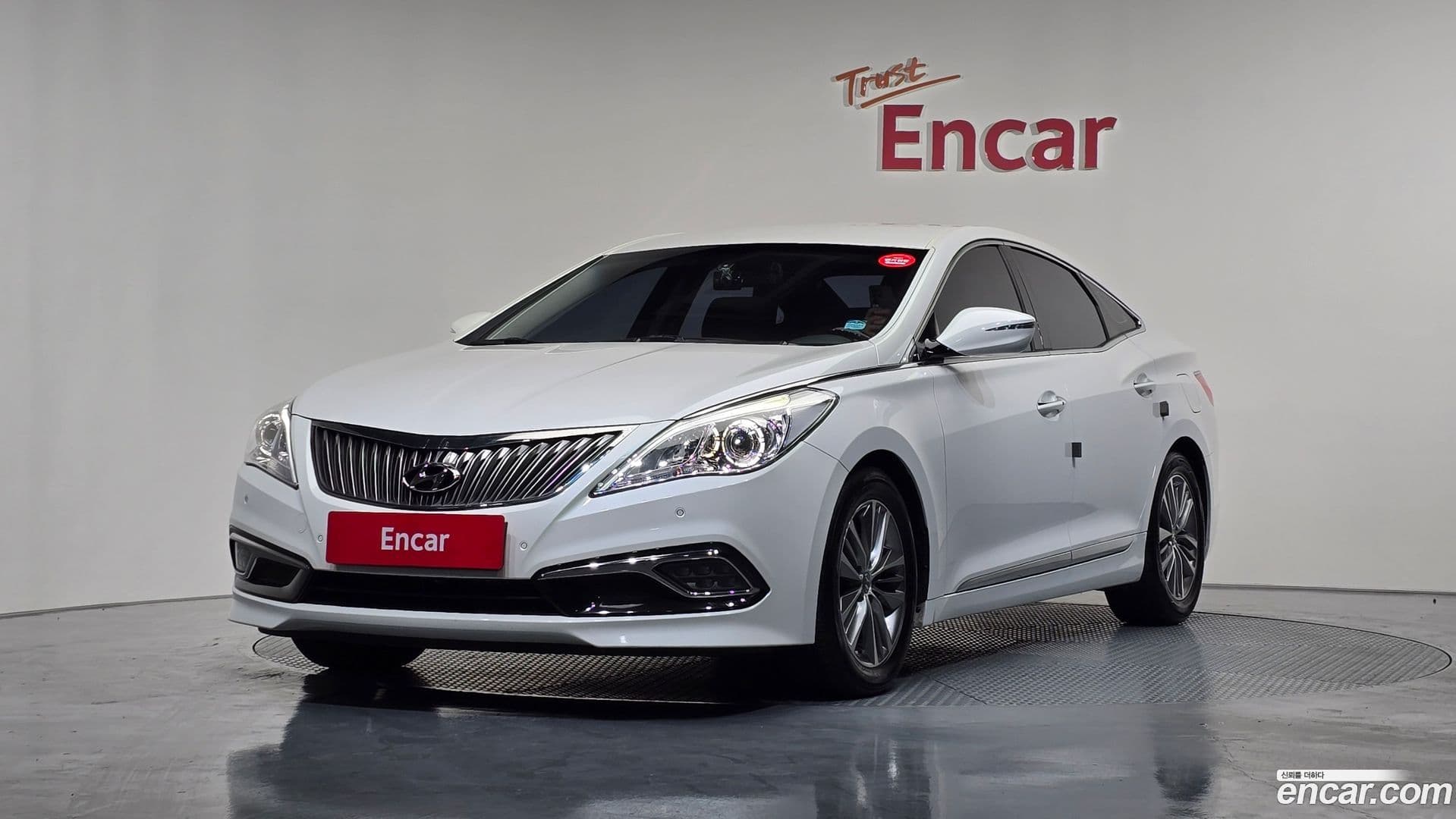 Main__Slider__Photo:Grandeur Hyundai 2016.0-0