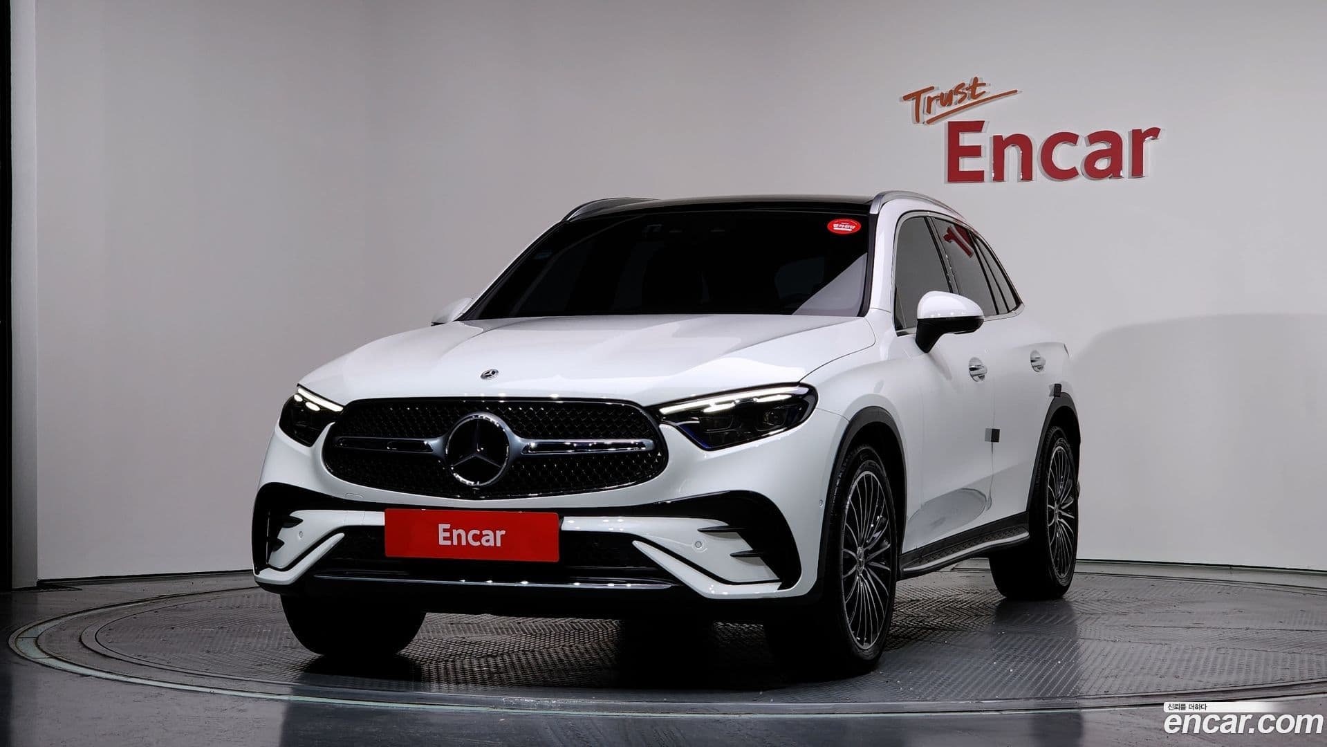 Main__Slider__Photo:GLC-Class Mercedes-Benz 2024.2-0