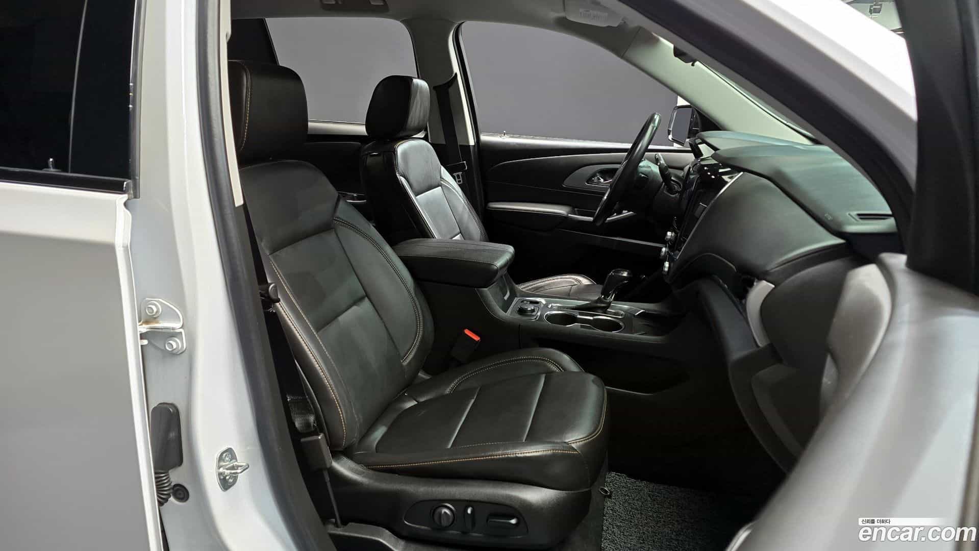 Traverse Chevrolet 2020.1-INNER-010