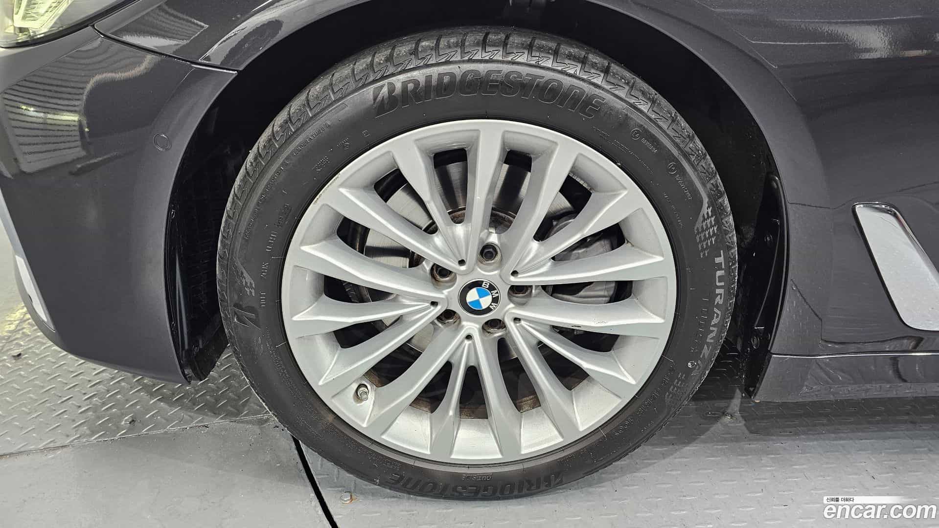 5-Series BMW 2023.4-OUTER-005