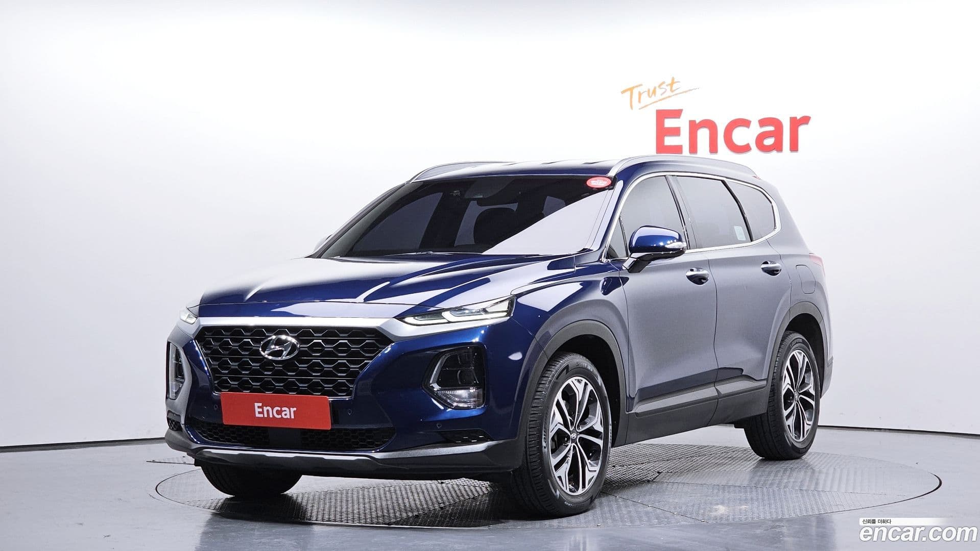 Main__Slider__Photo:Santafe Hyundai 2019.0-0
