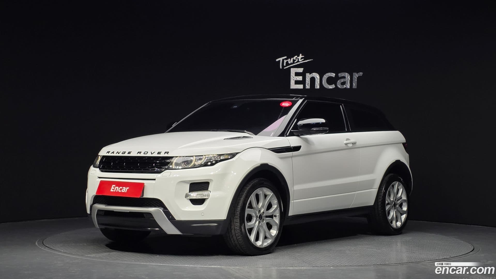 Main__Slider__Photo:Range Rover Evoque Land Rover 2011.11-0
