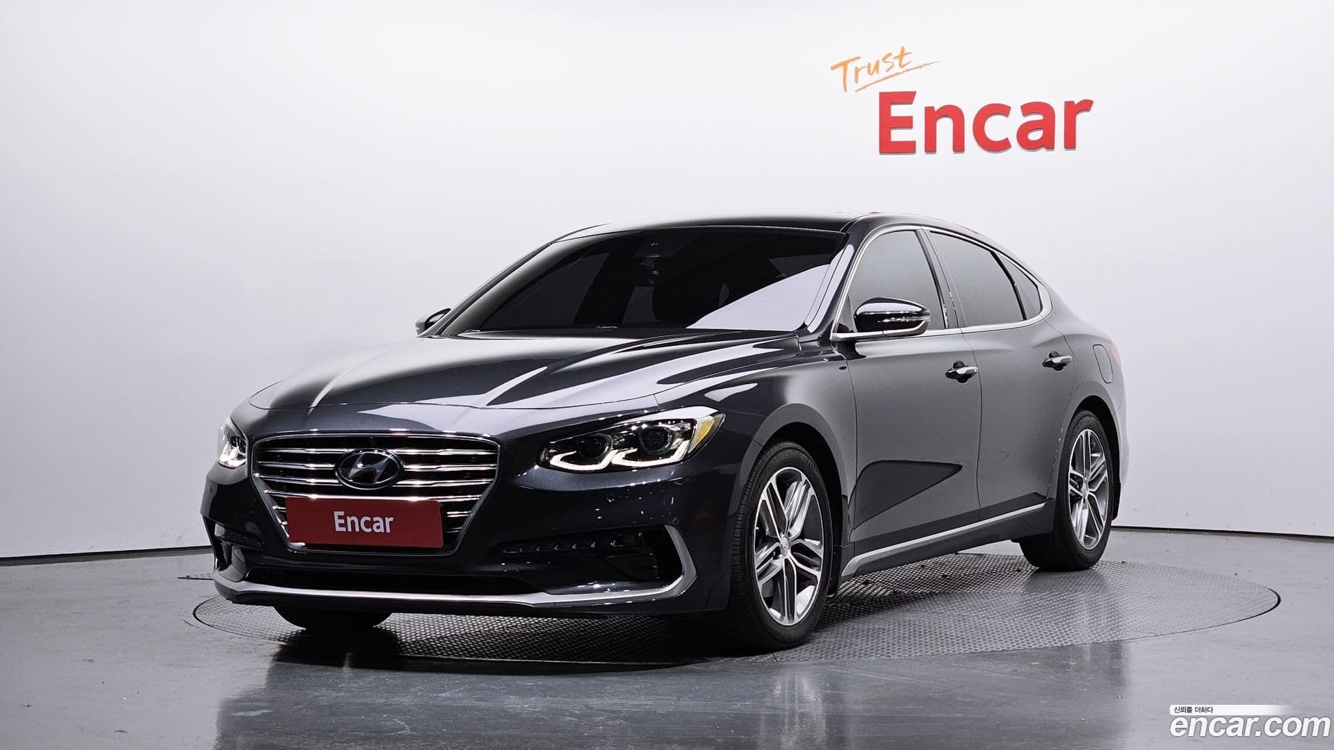 Main__Slider__Photo:Grandeur Hyundai 2018.0-0