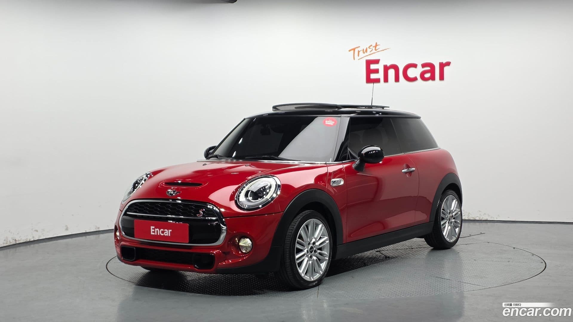 Main__Slider__Photo:Cooper Mini 2018.3-0