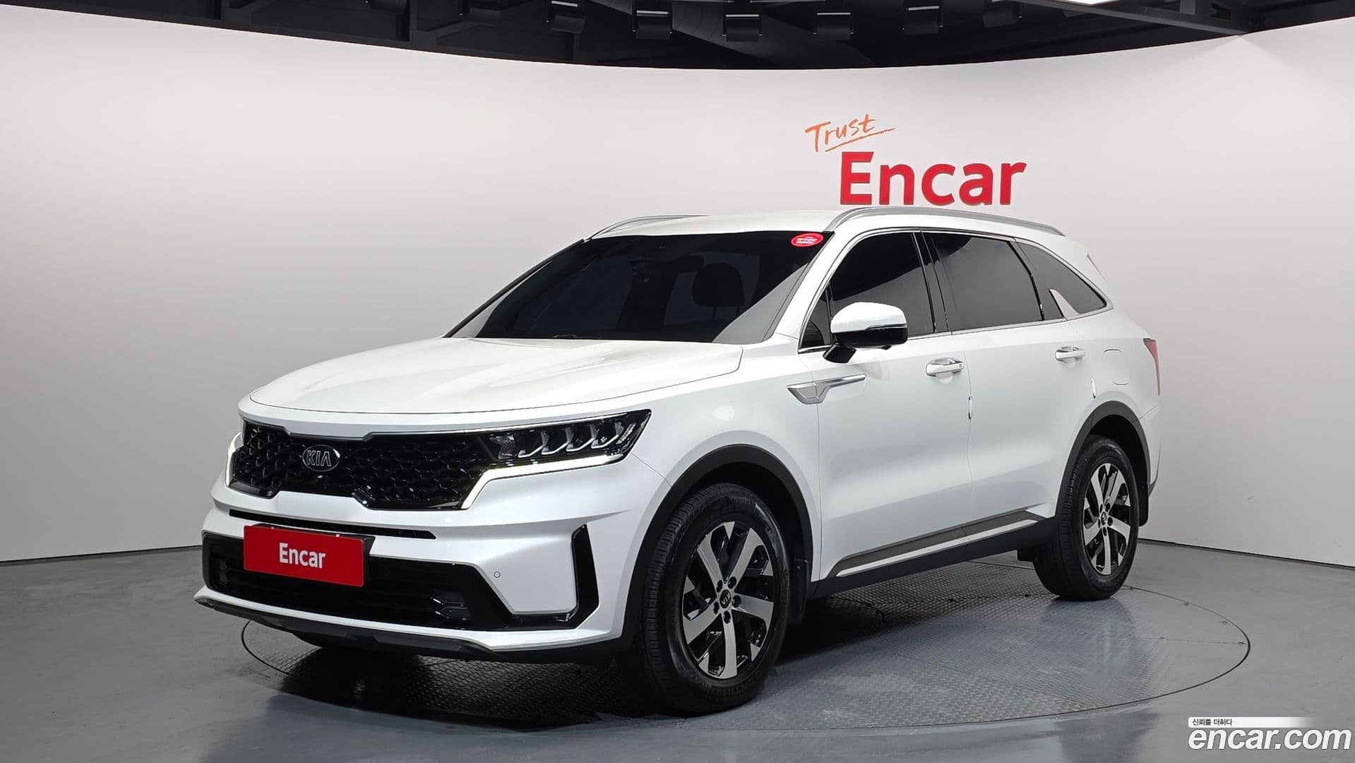 Main__Slider__Photo:Sorento Kia 2020.8-0