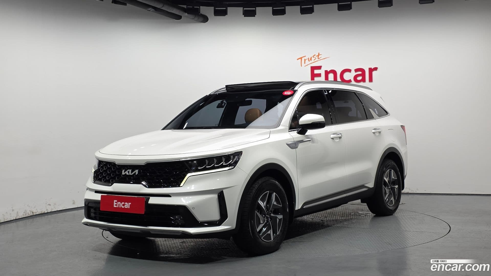 Main__Slider__Photo:Sorento Kia 2021.10-0