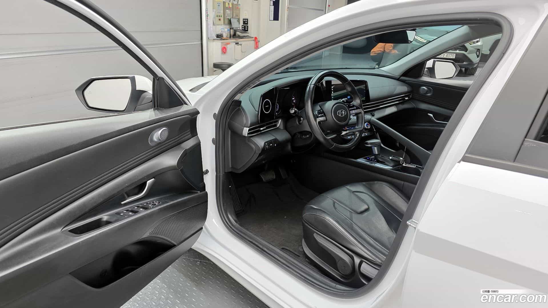 AVANTE Hyundai 2021.9-INNER-010