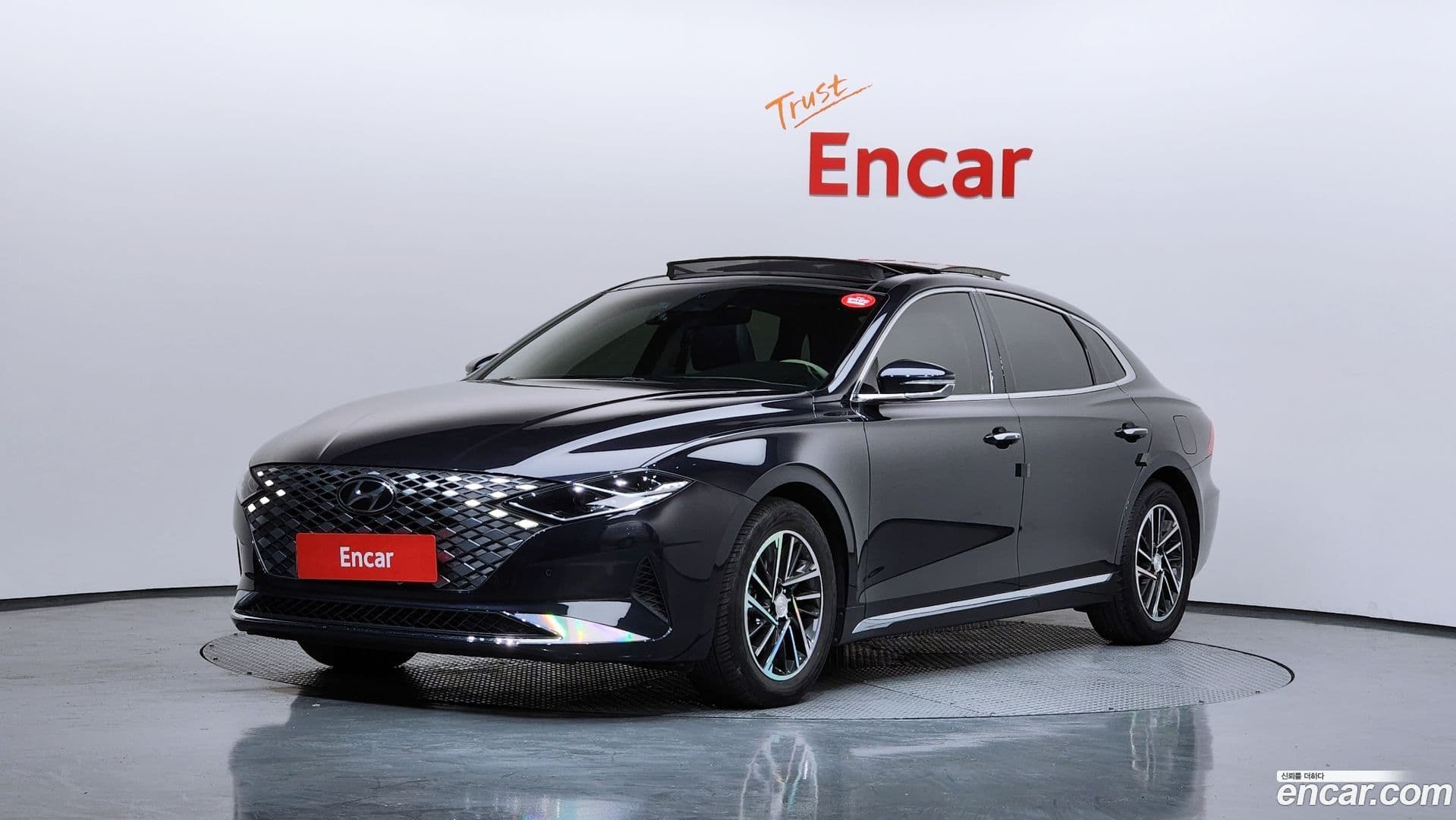 Main__Slider__Photo:Grandeur Hyundai 2021.3-0