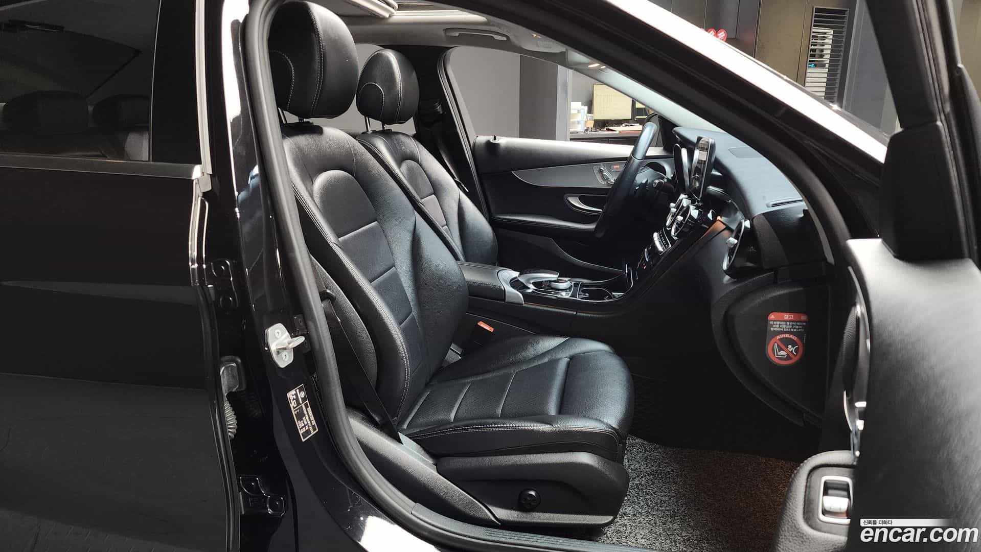 C-Class Mercedes-Benz 2017.6-OPTION-015