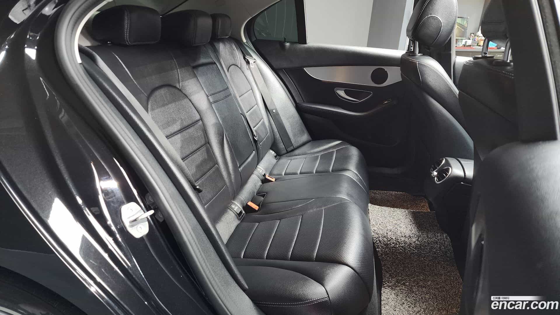 C-Class Mercedes-Benz 2017.6-OPTION-016