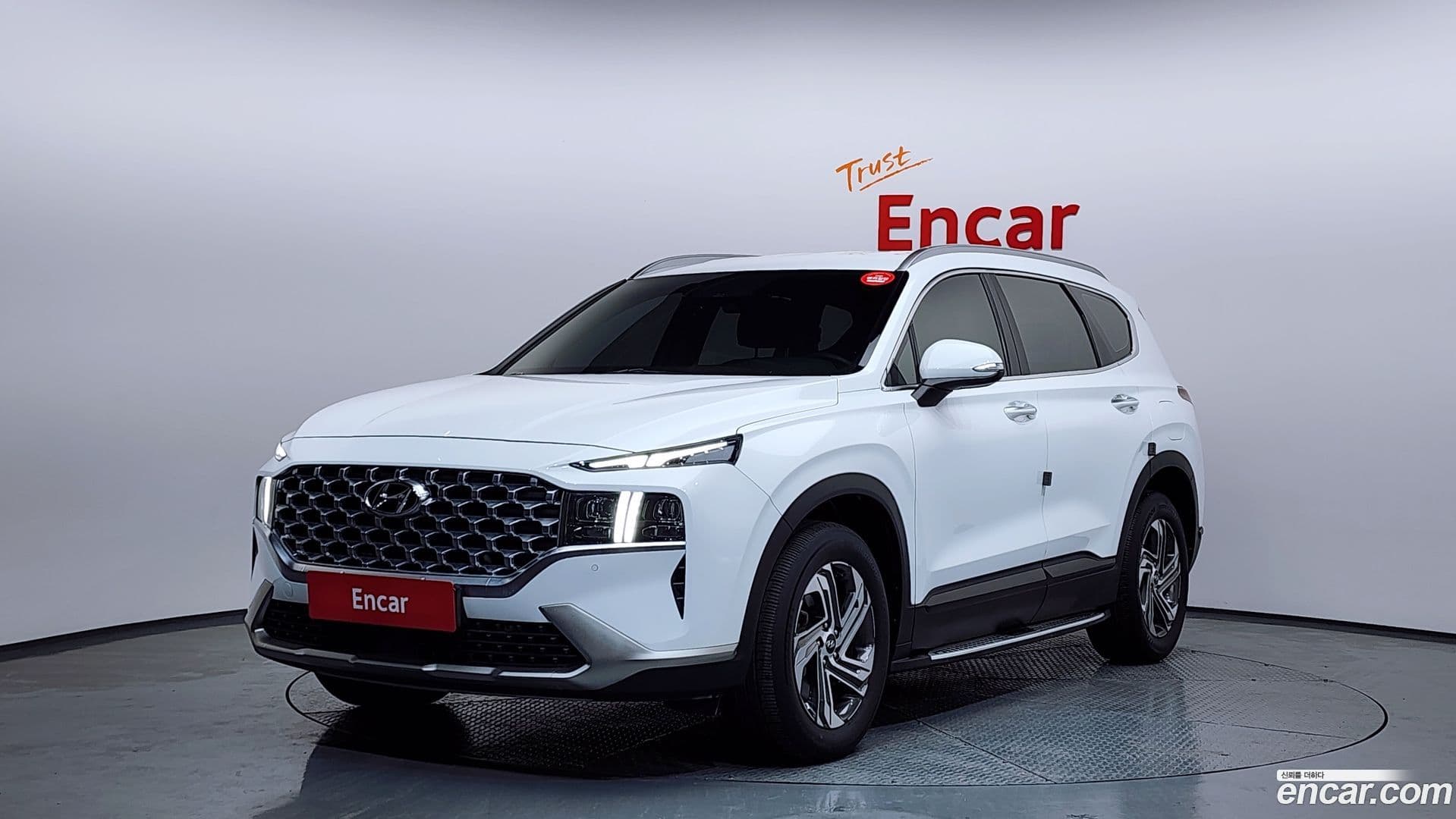 Main__Slider__Photo:Santafe Hyundai 2020.11-0