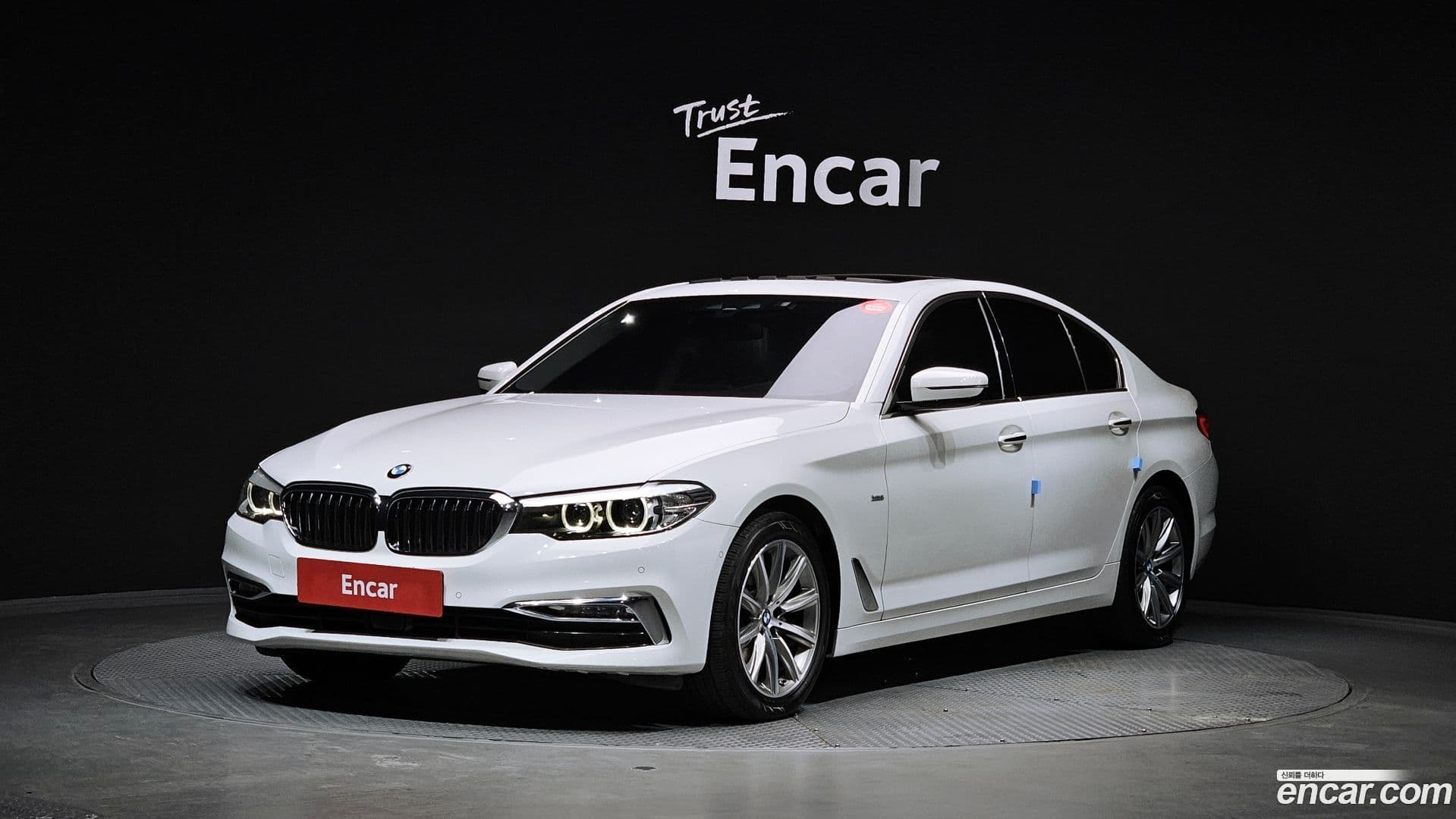 Main__Slider__Photo:5-Series BMW 2018.11-0