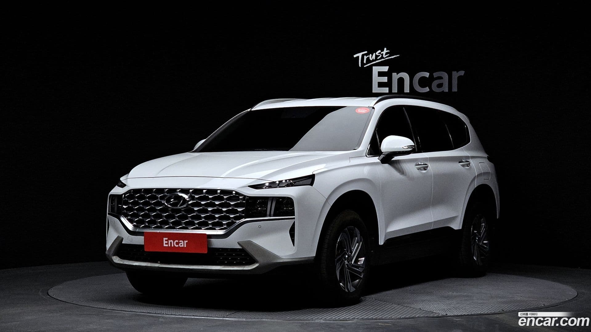 Main__Slider__Photo:Santafe Hyundai 2020.8-0