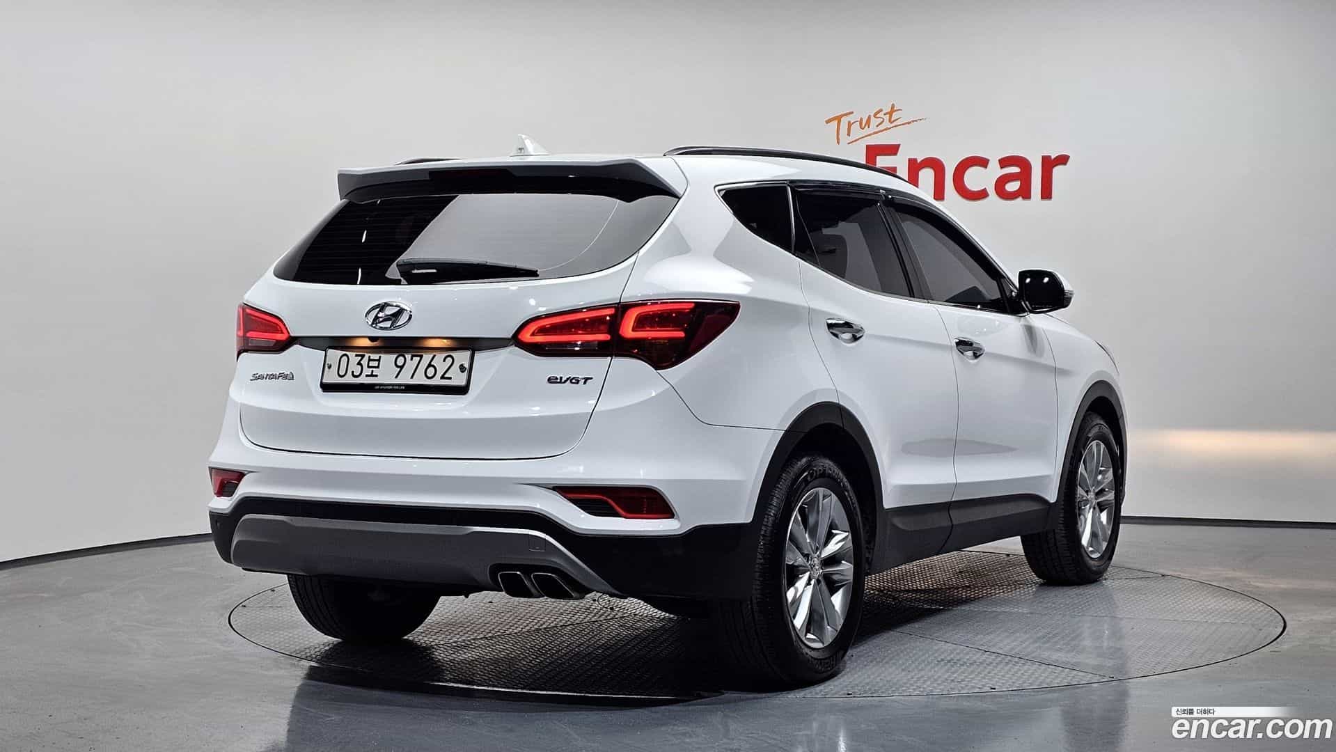 Santafe Hyundai 2017.0-OUTER-002