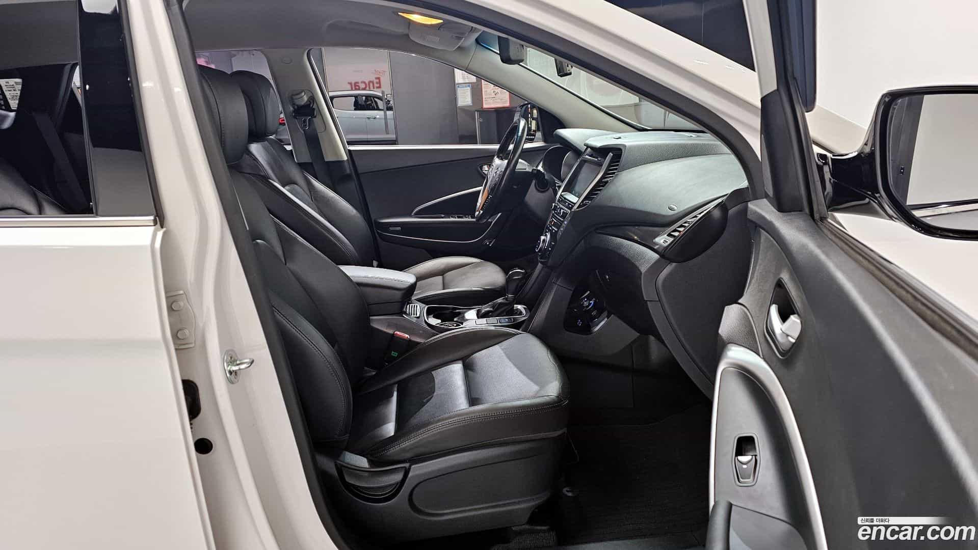 Santafe Hyundai 2017.0-INNER-010
