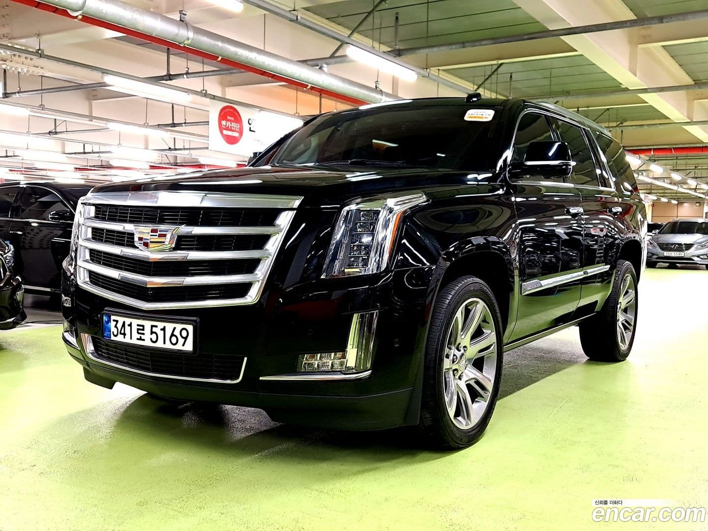 Main__Slider__Photo:Escalade Cadillac 2020.10-0