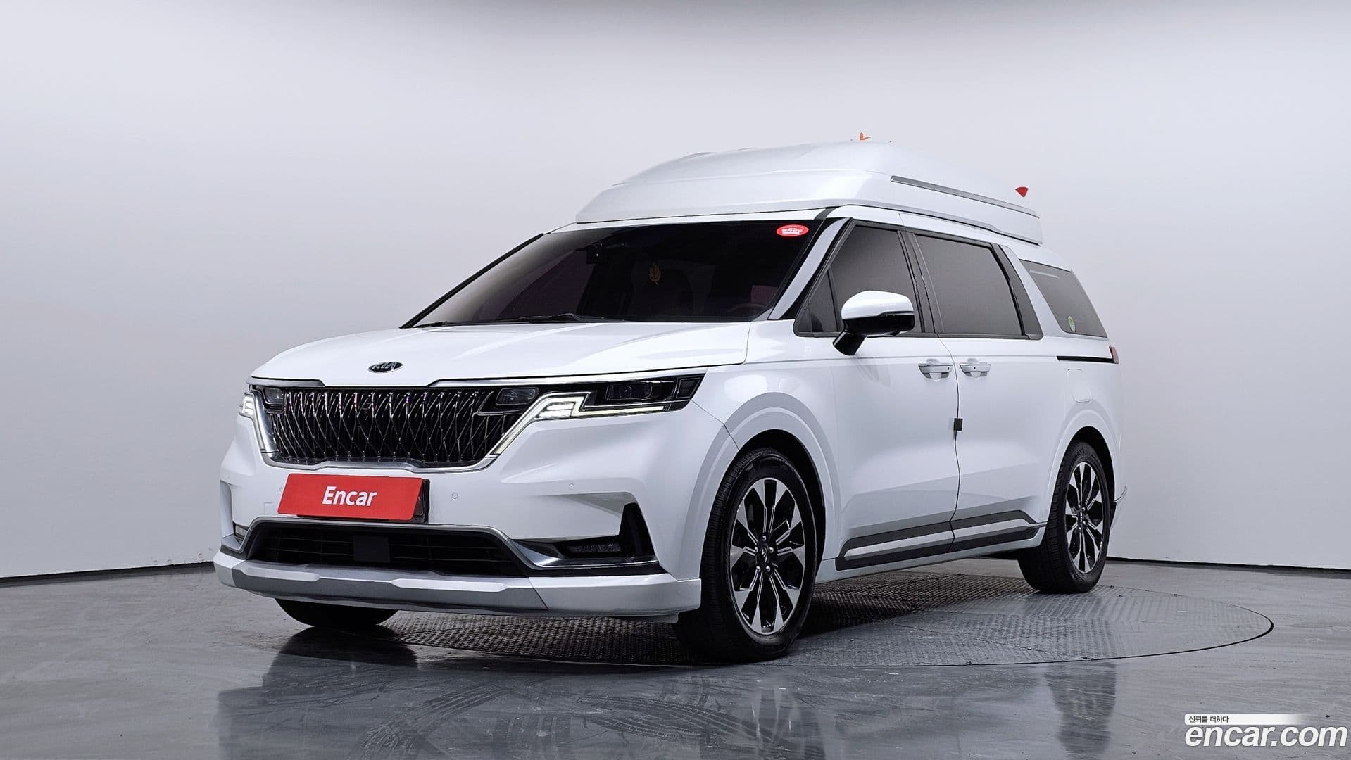 Main__Slider__Photo:Canival Kia 2021.1-0