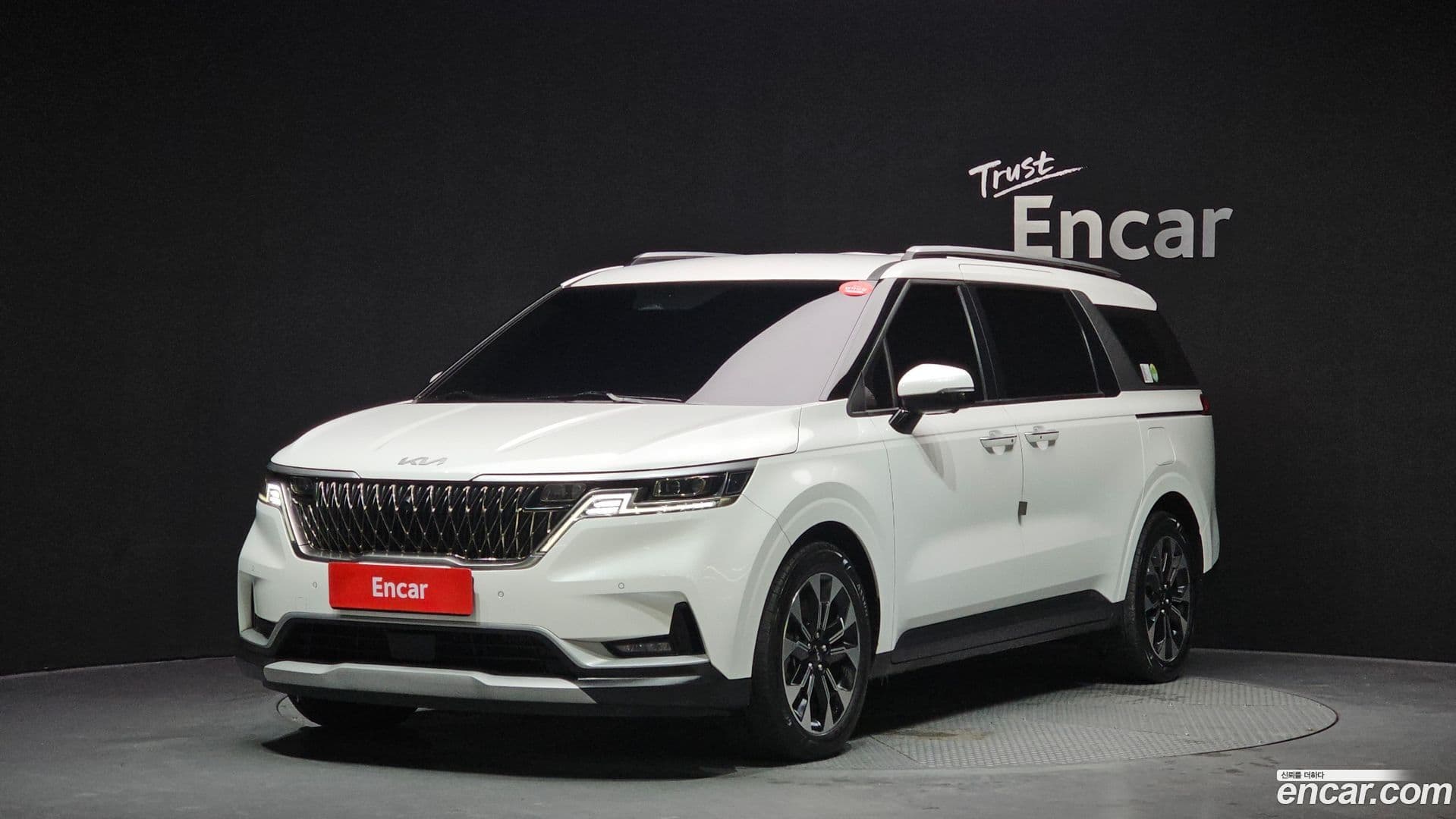Main__Slider__Photo:Canival Kia 2022.11-0