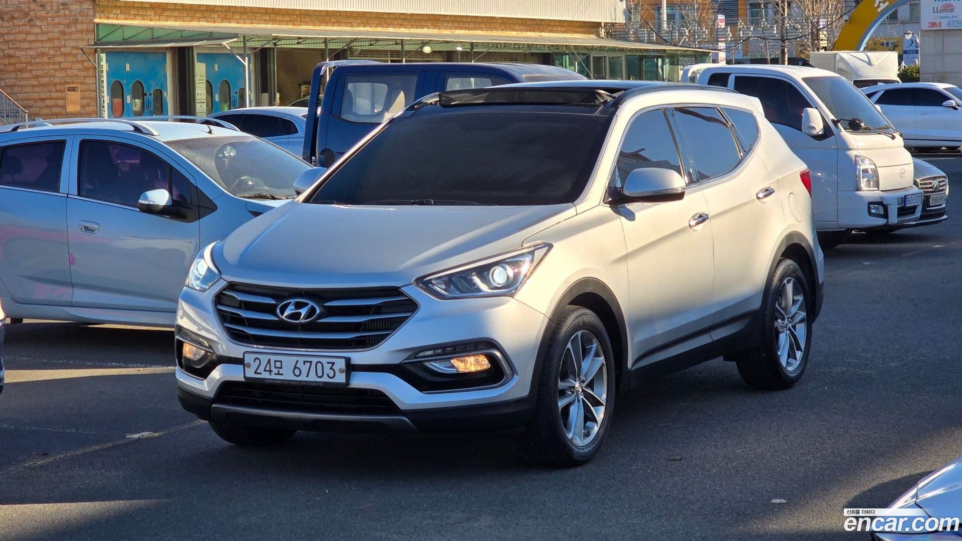 Main__Slider__Photo:Santafe Hyundai 2016.11-0