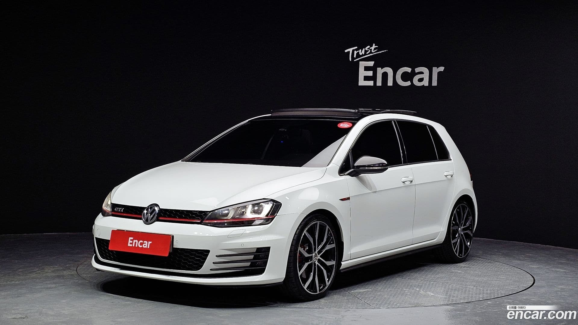 Main__Slider__Photo:Golf Volkswagen 2016.4-0