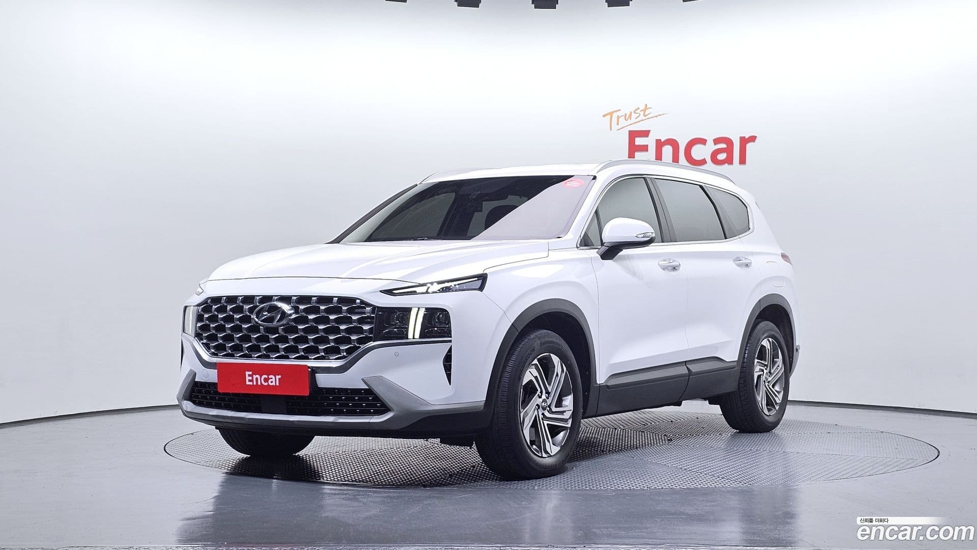 Main__Slider__Photo:Santafe Hyundai 2021.4-0