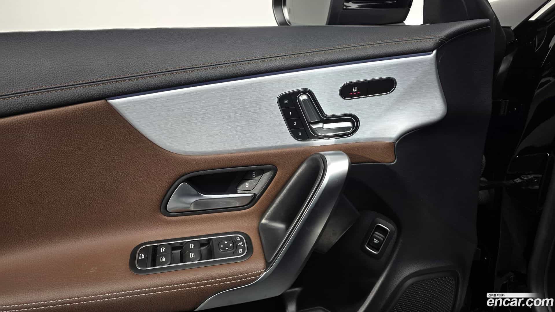 CLA-Class Mercedes-Benz 2021.5-OPTION-022