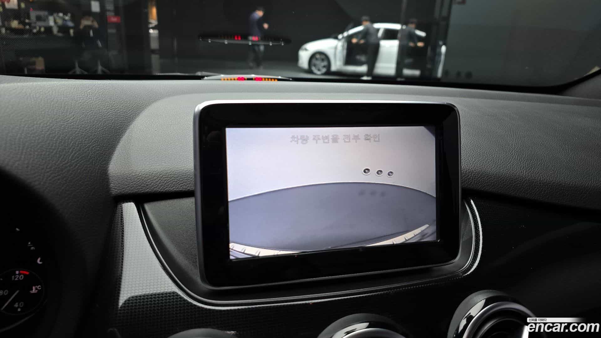 B-Class Mercedes-Benz 2014.11-OPTION-019
