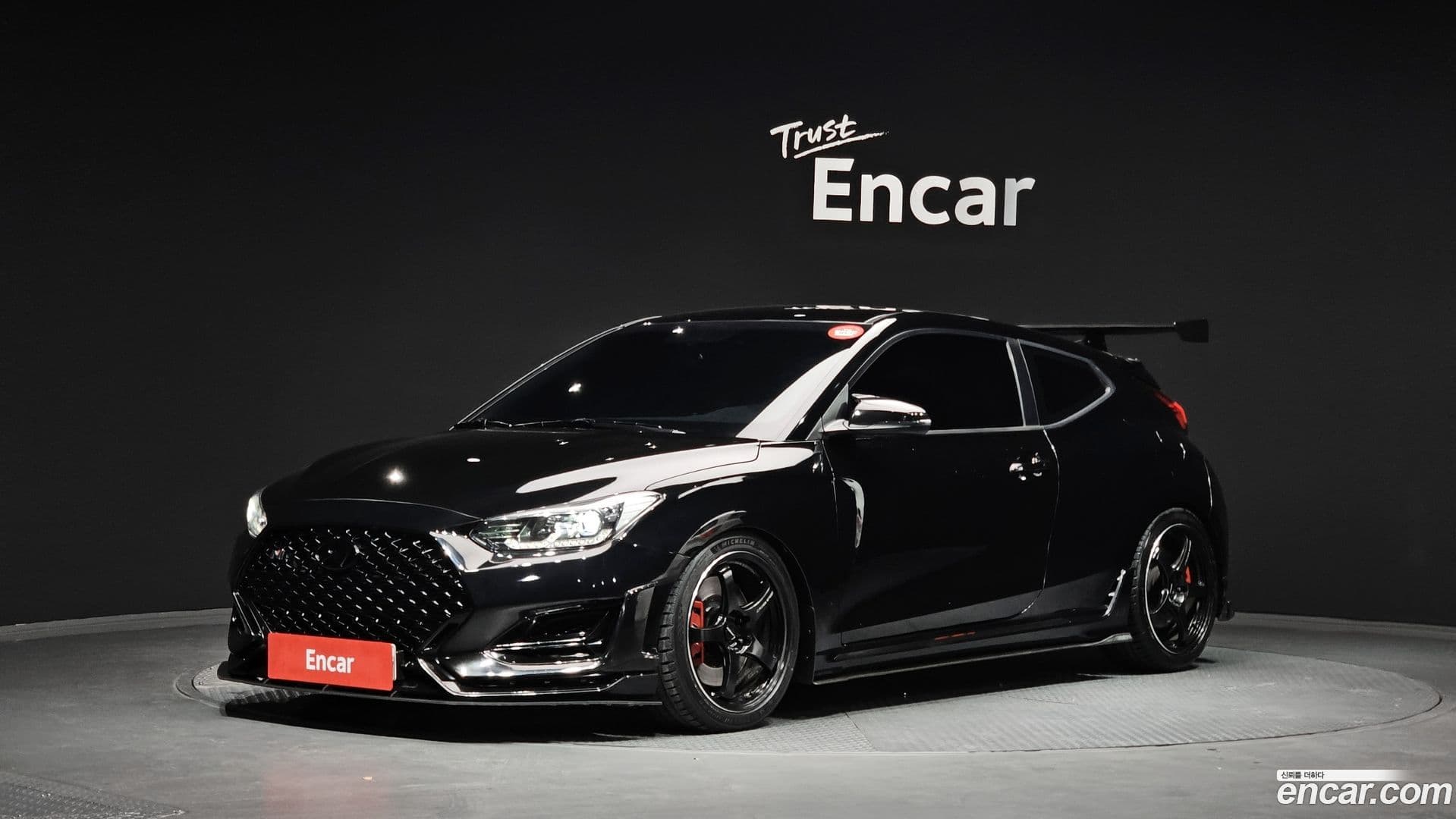 Main__Slider__Photo:Veloster Hyundai 2018.7-0