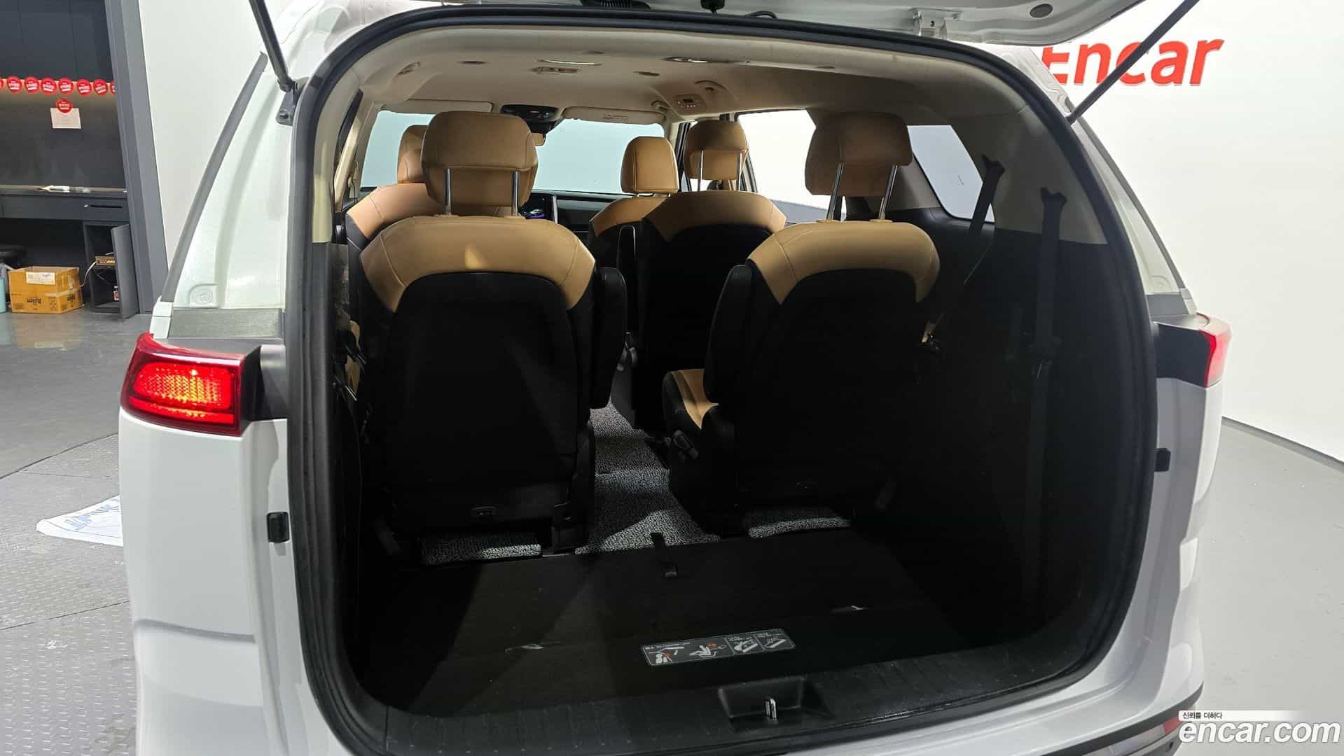Canival Kia 2023.7-OPTION-024