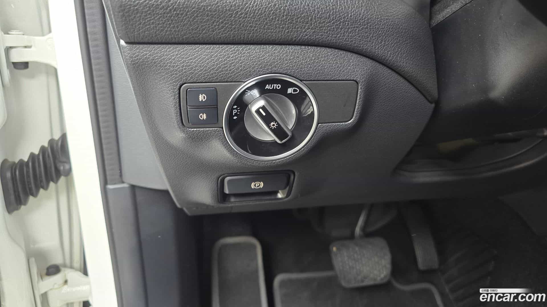 GLA-Class Mercedes-Benz 2018.9-OPTION-020