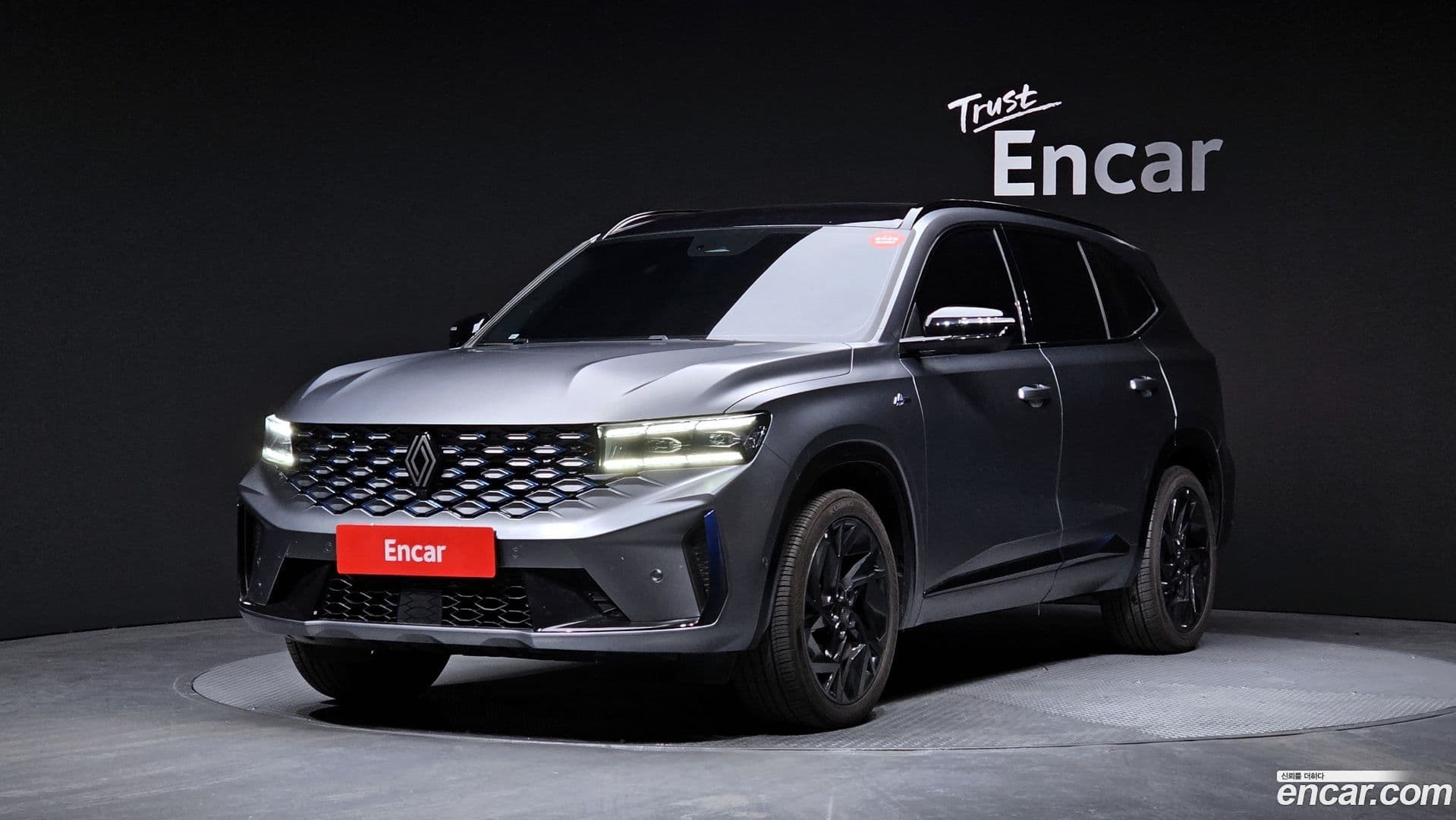 Main__Slider__Photo:Grand Koleos Renault Korea 2024.10-0