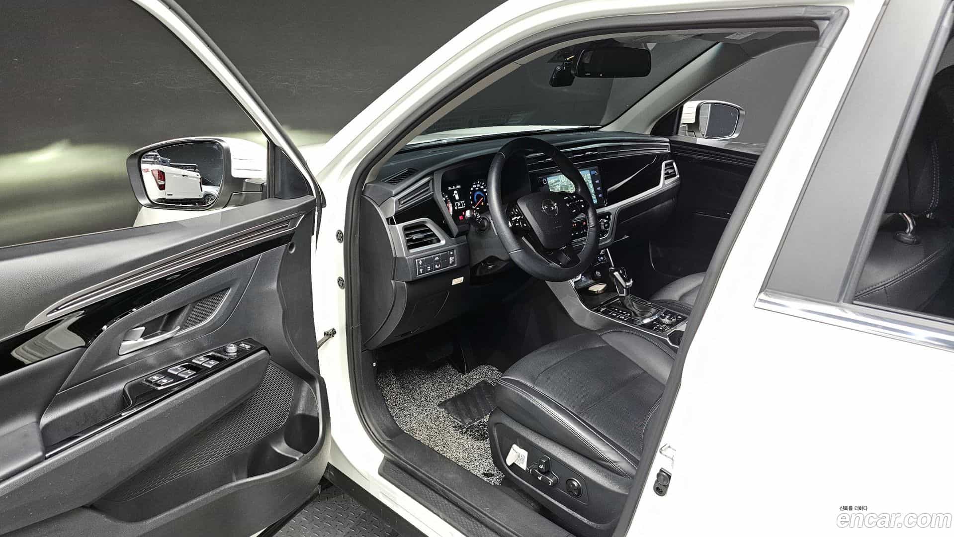 KORANDO KG Mobility 2022.4-OPTION-015