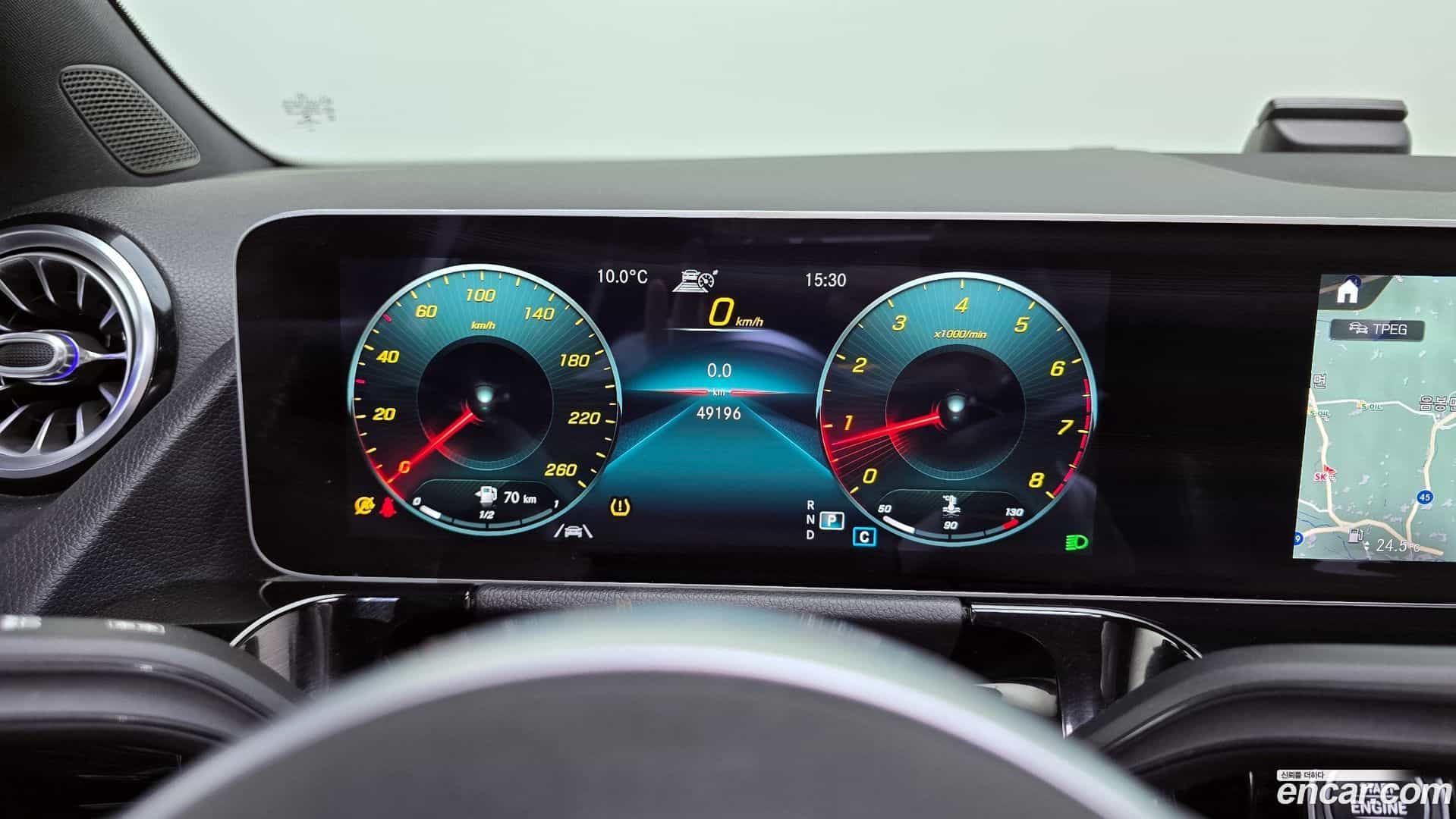 GLA-Class Mercedes-Benz 2020.9-INNER-008