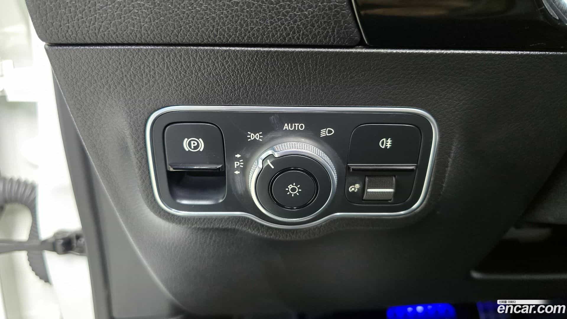 GLA-Class Mercedes-Benz 2020.9-OPTION-018