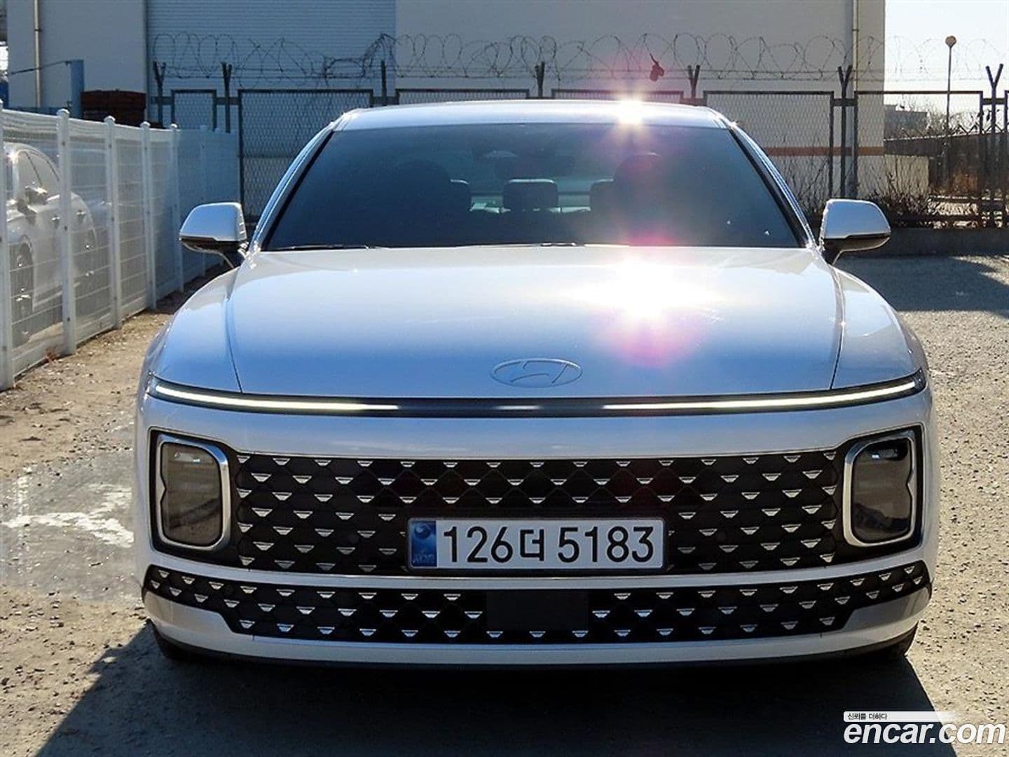 Main__Slider__Photo:Grandeur Hyundai 2023.5-0
