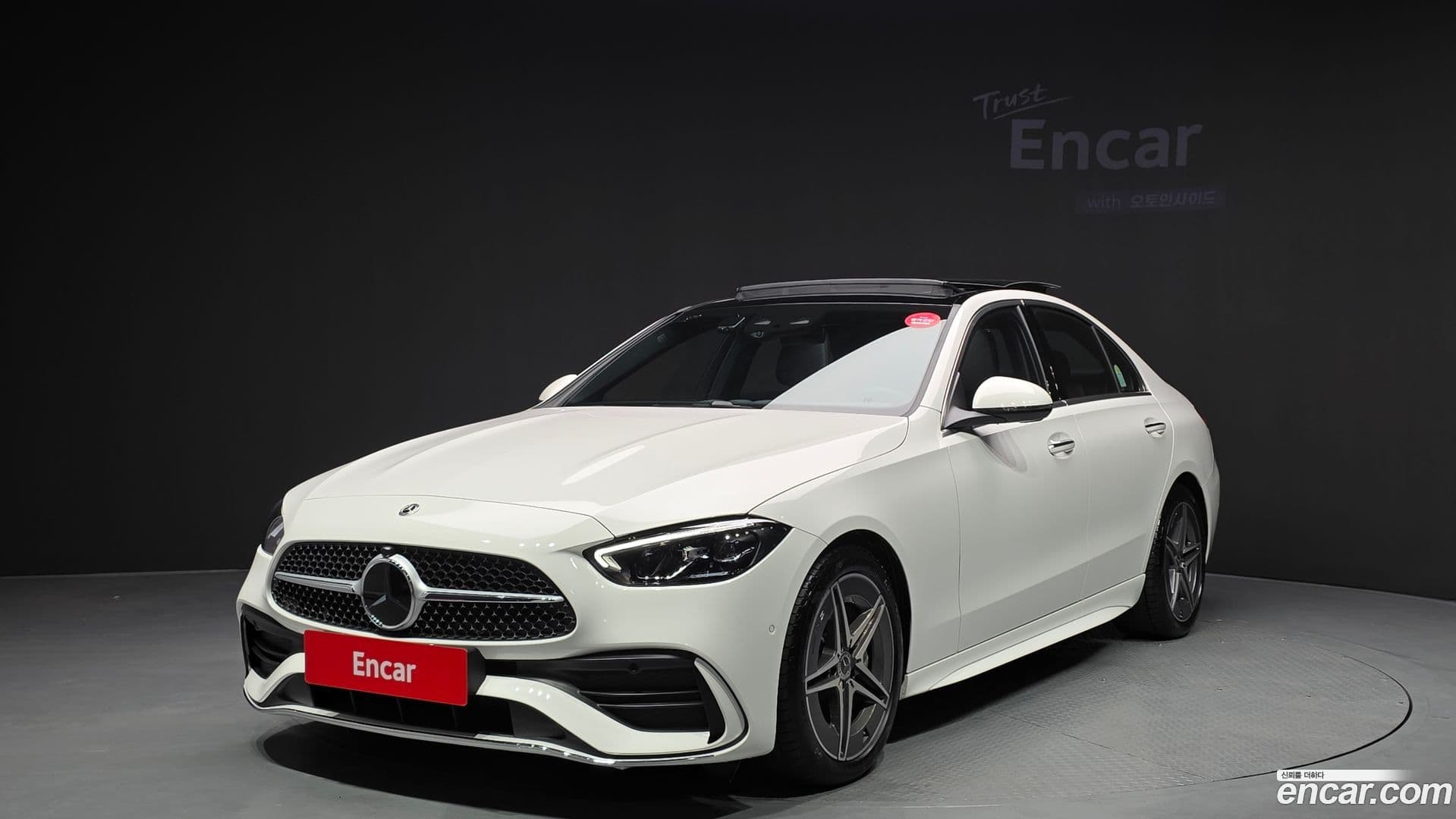 Main__Slider__Photo:C-Class Mercedes-Benz 2025.4-0