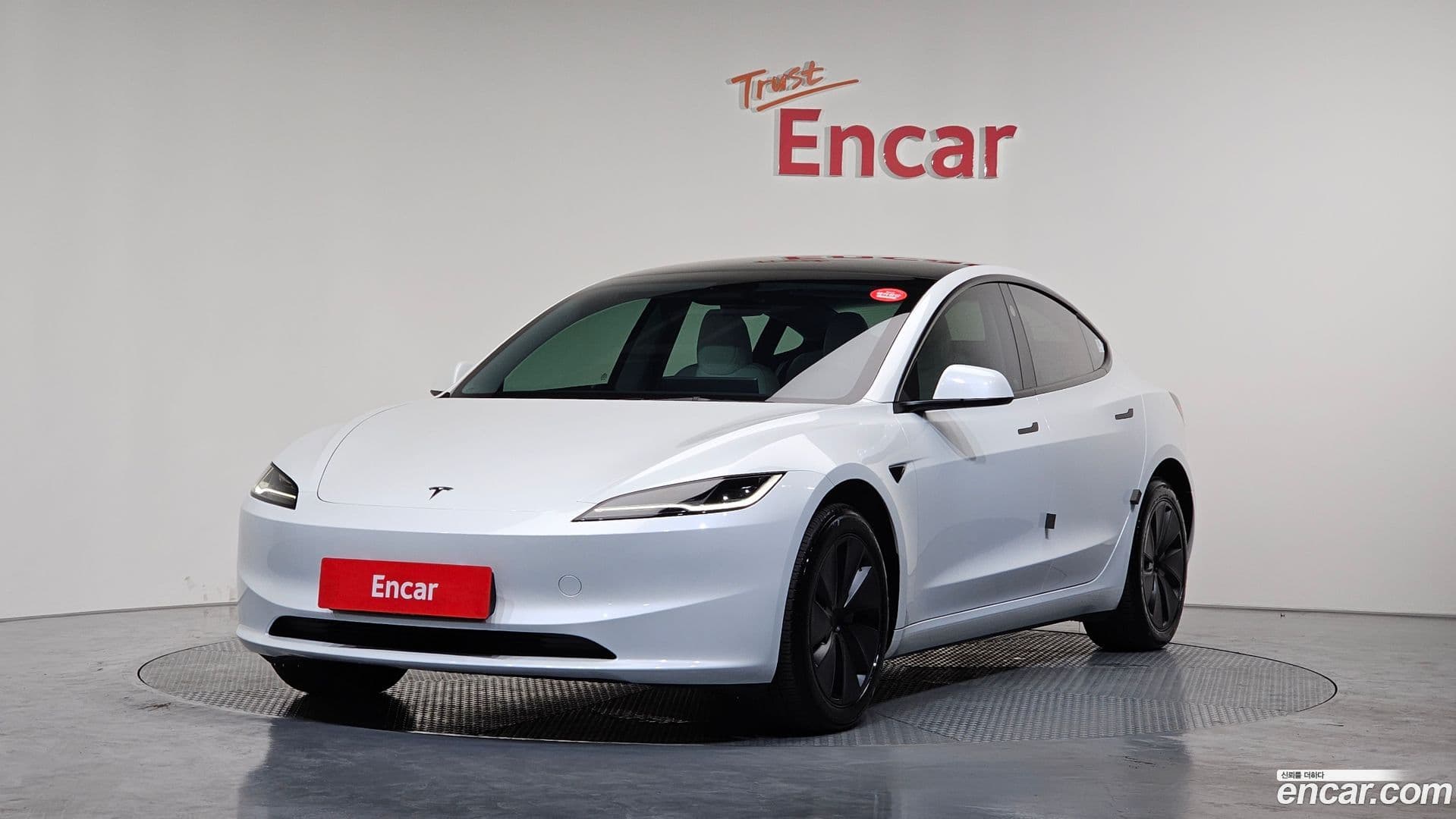 Main__Slider__Photo:Model 3 Tesla 2024.6-0