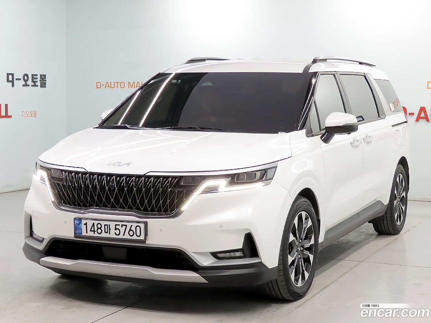 Main__Slider__Photo:Canival Kia 2022.11-0