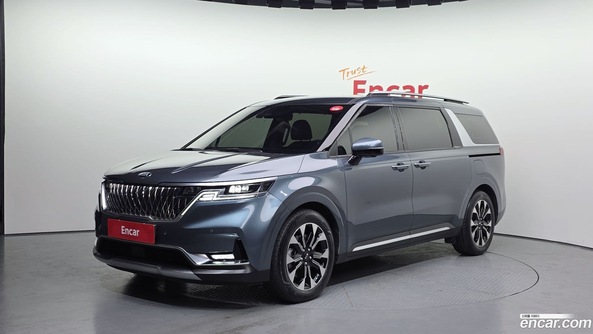 Main__Slider__Photo:Canival Kia 2021.0-0